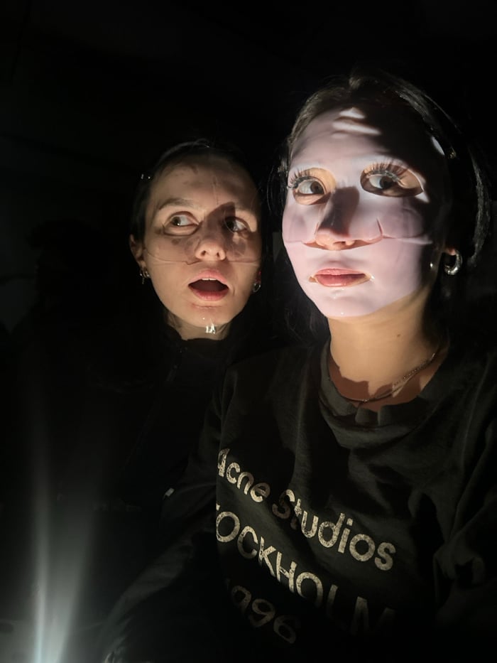 Two people spotted in dimly lit area in Incheon