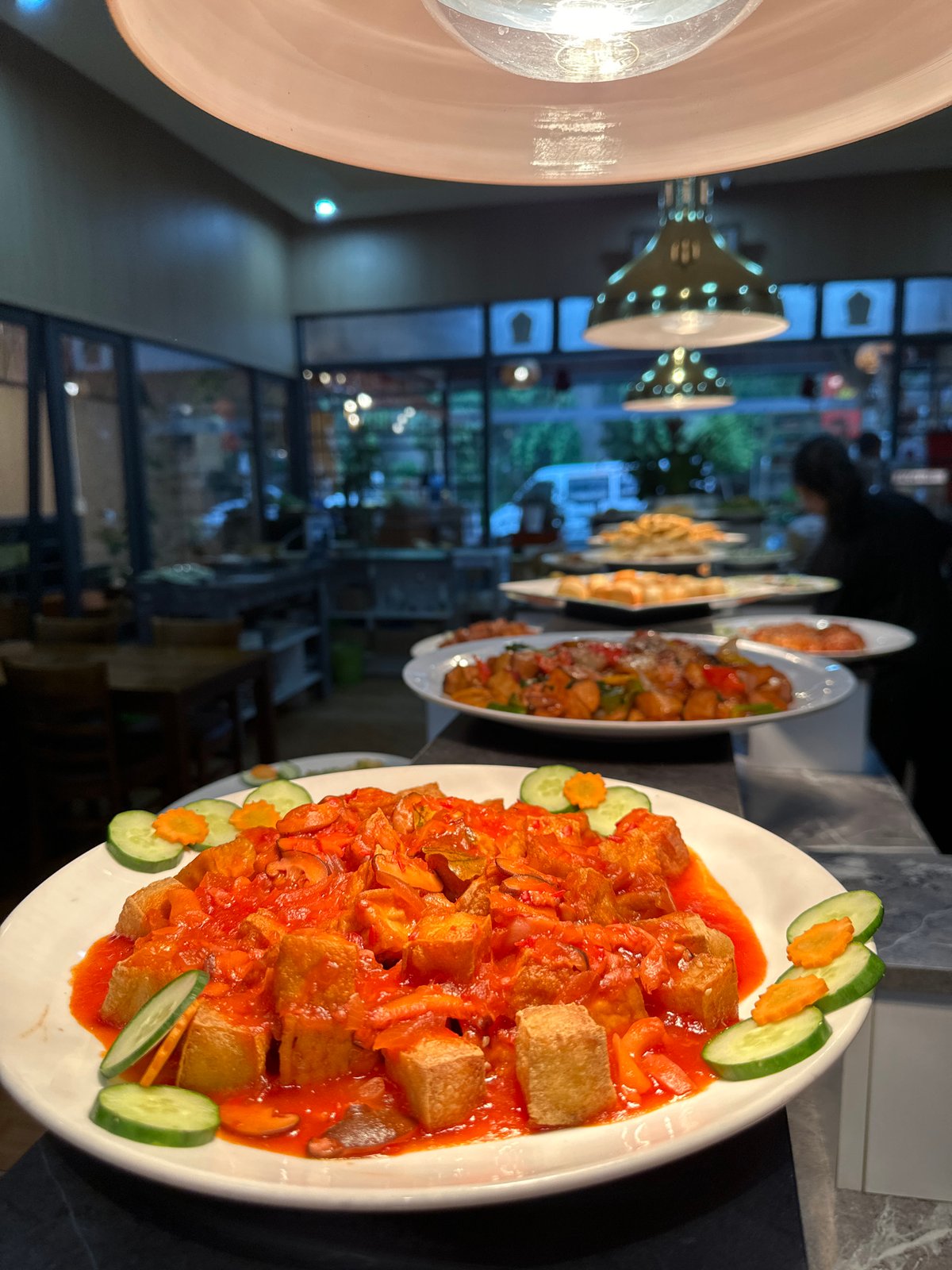 Buffet lunch stop at a Da Lat restaurant