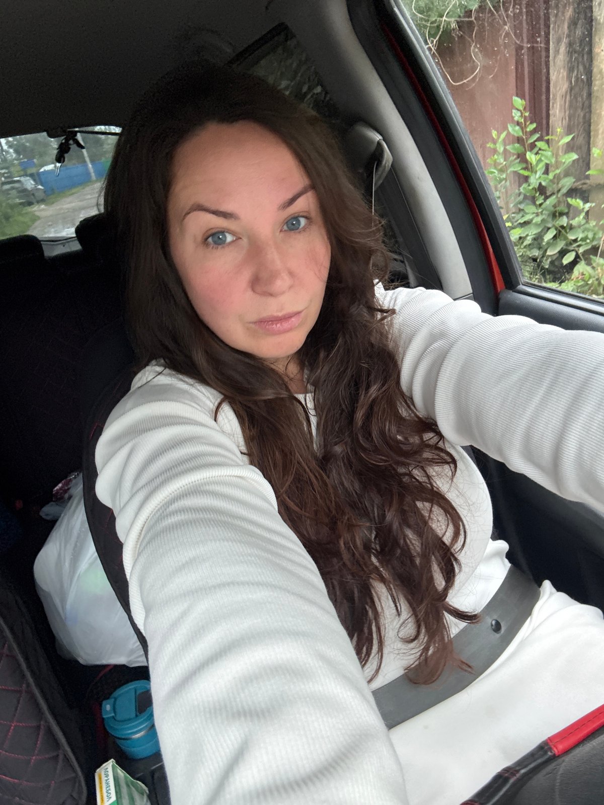 Morning moments between a car and a bedroom in Chaikovsky