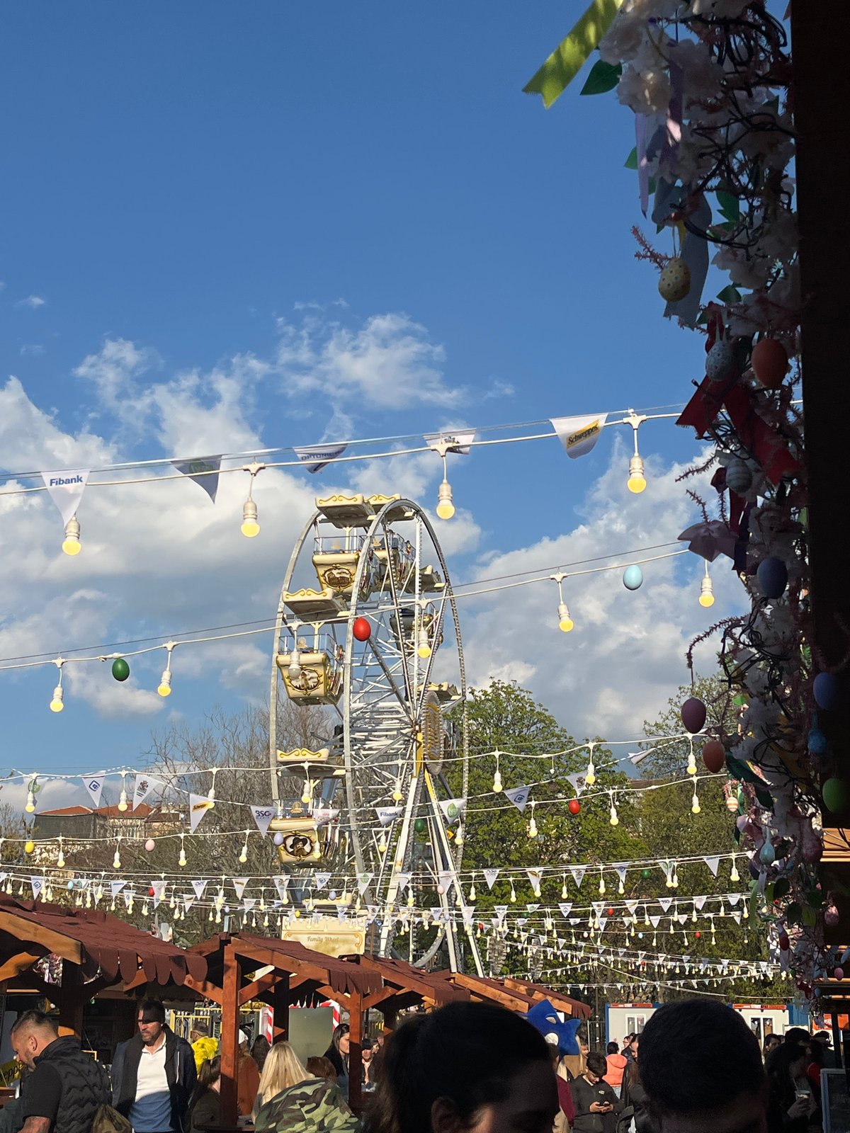 Spring festival draws crowds to Sofia waterfront promenade