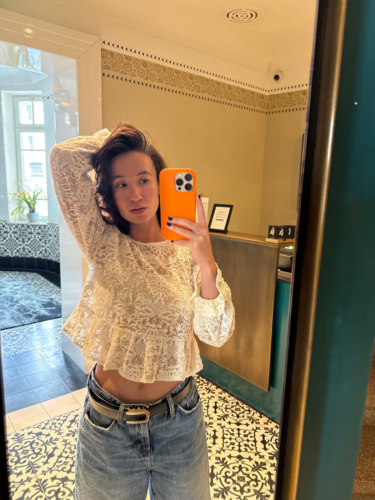 Mirror selfie in Tel Aviv, cream lace top and jeans