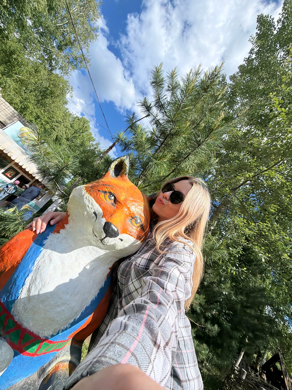 Families enjoy sunny afternoon at Chaikovsky amusement park