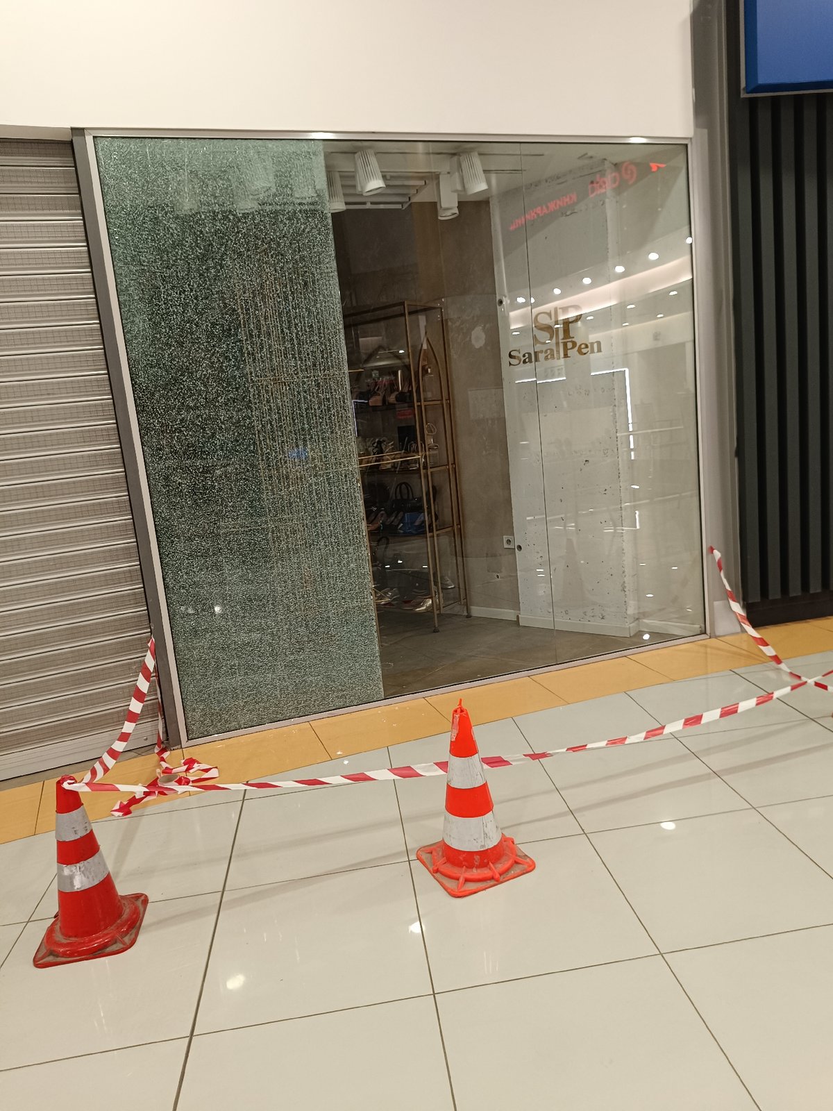 Shattered storefront window reported at Varna shopping mall