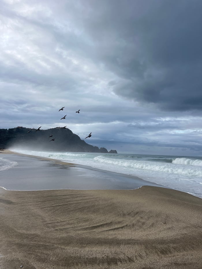 Overcast morning scenes documented across Alanya's beaches and streets