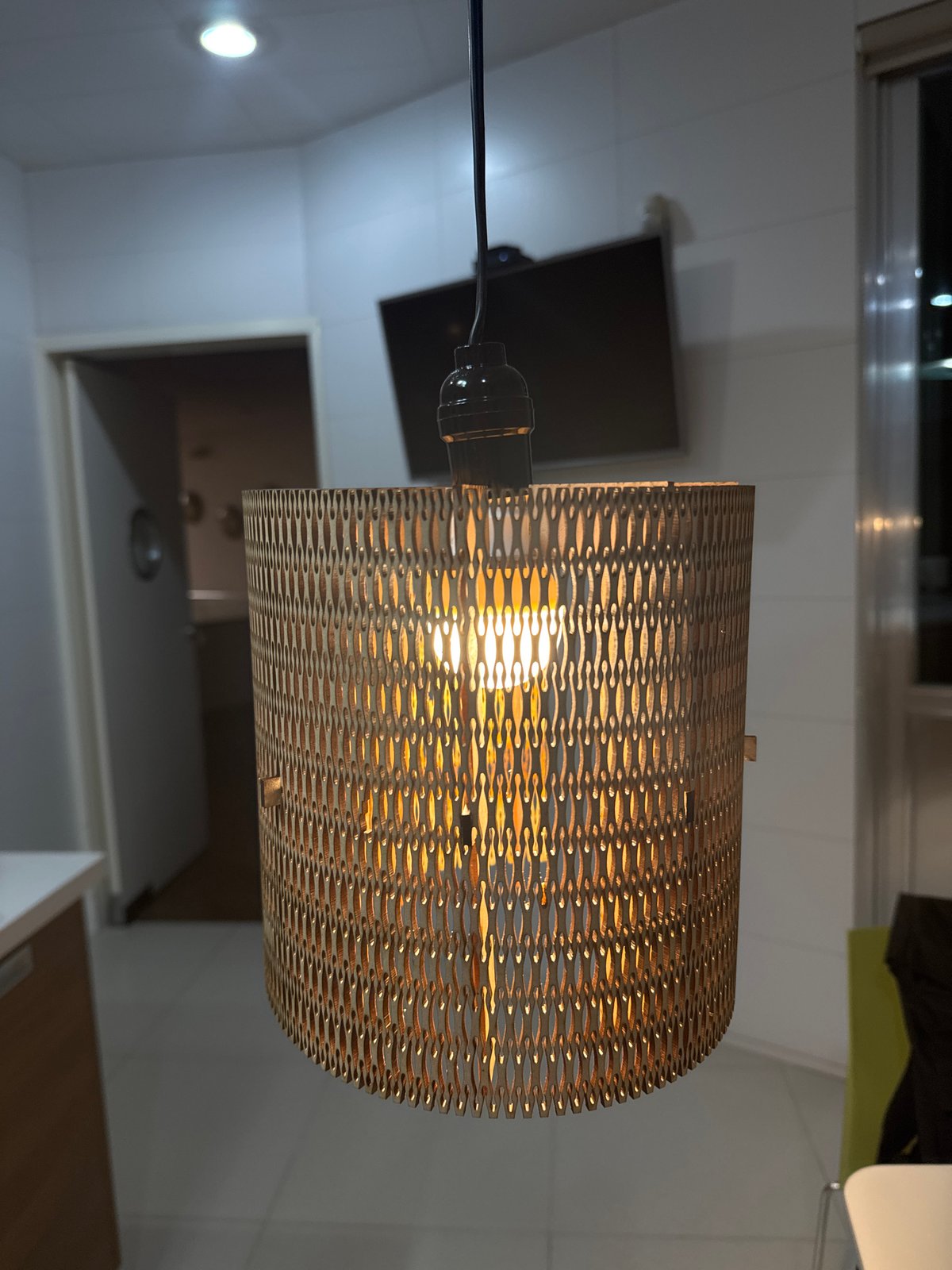 Wooden lampshade documented in two states in Mexico