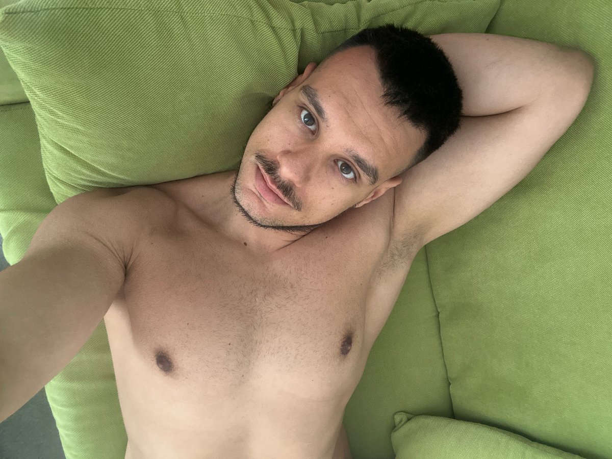 Sofia residents share everyday moments: selfies, relaxation, crypto watching