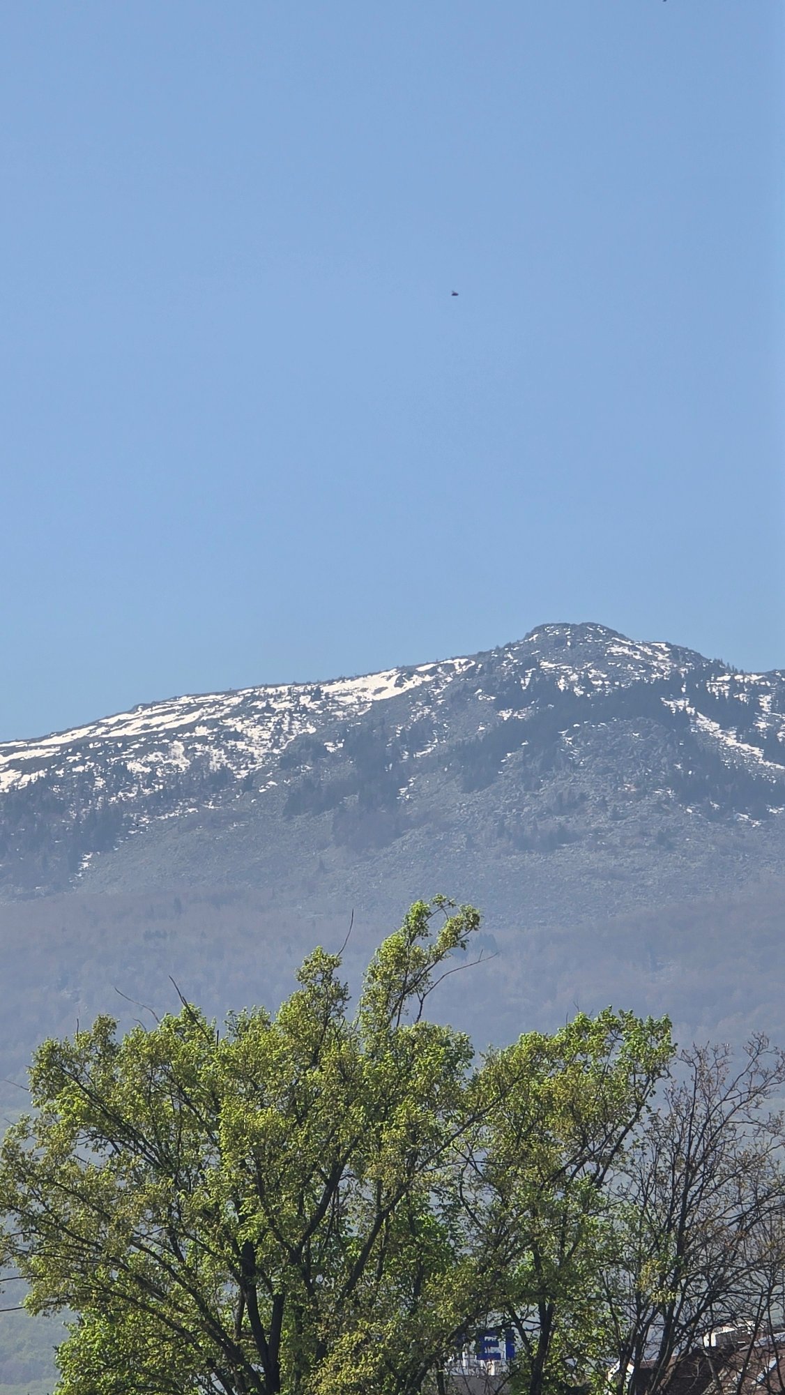 Clear mountain views documented near Sofia, Bulgaria