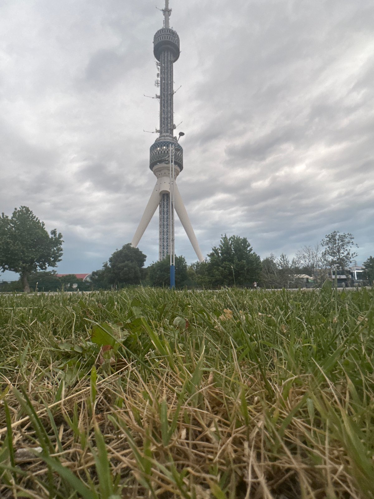 Ordinary afternoon moments documented around Tashkent's television tower district