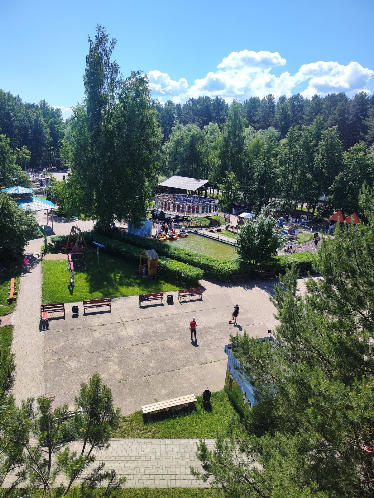 Amusement park visit captured in eight scenic moments