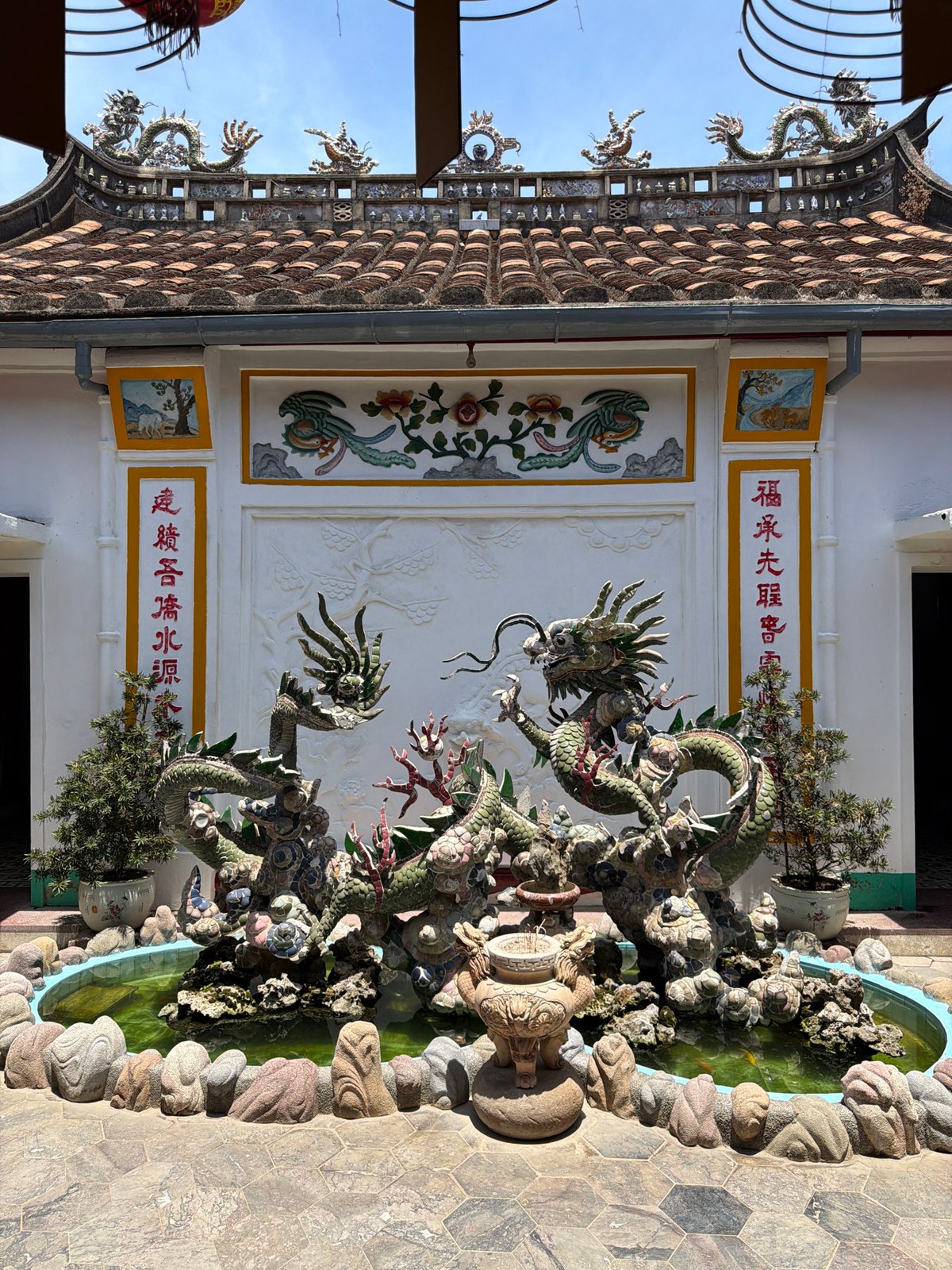 Early morning temple tour documented in historic Hội An