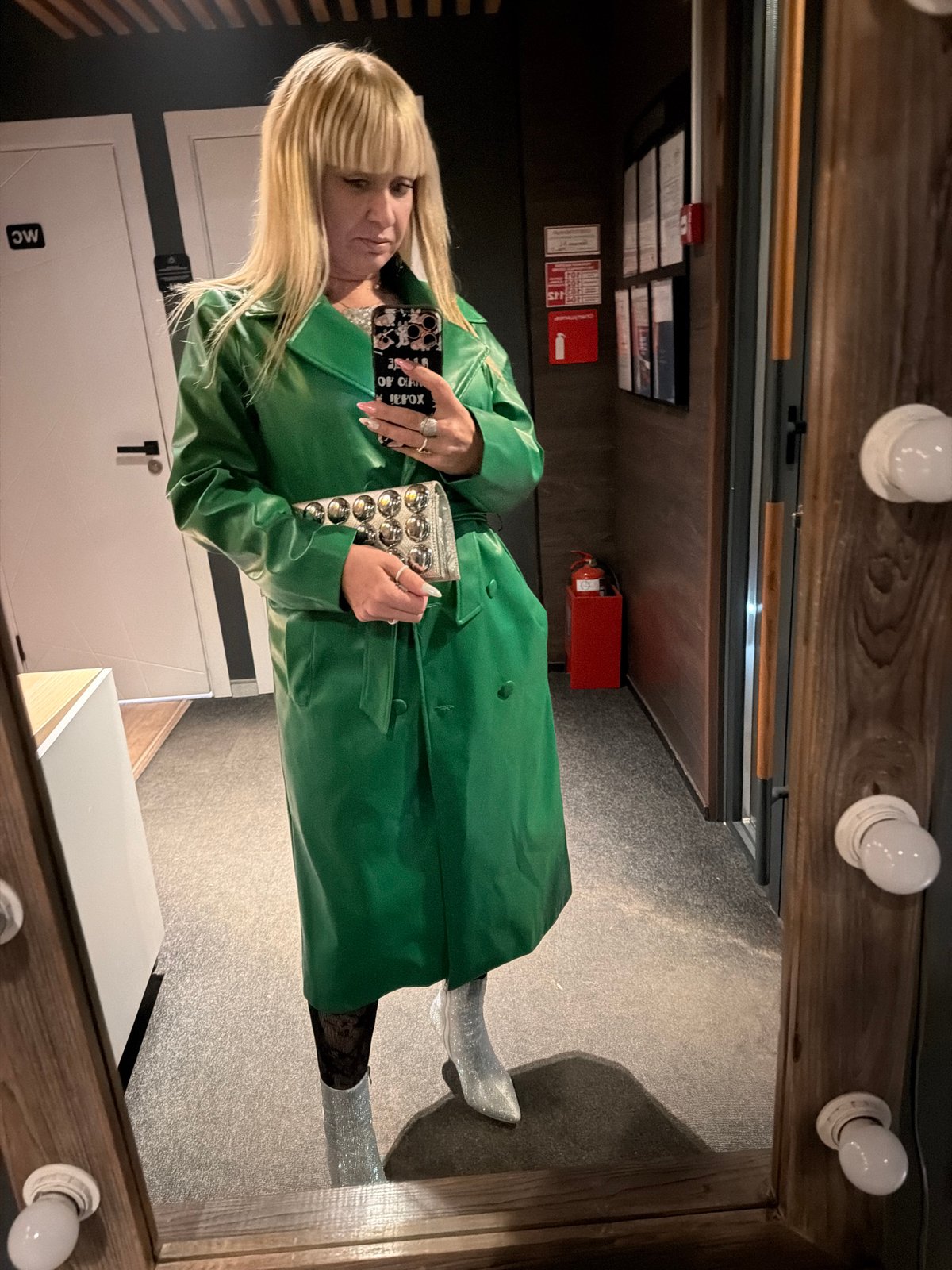 Evening outfit changes and dining documented in Chaikovsky, Russia