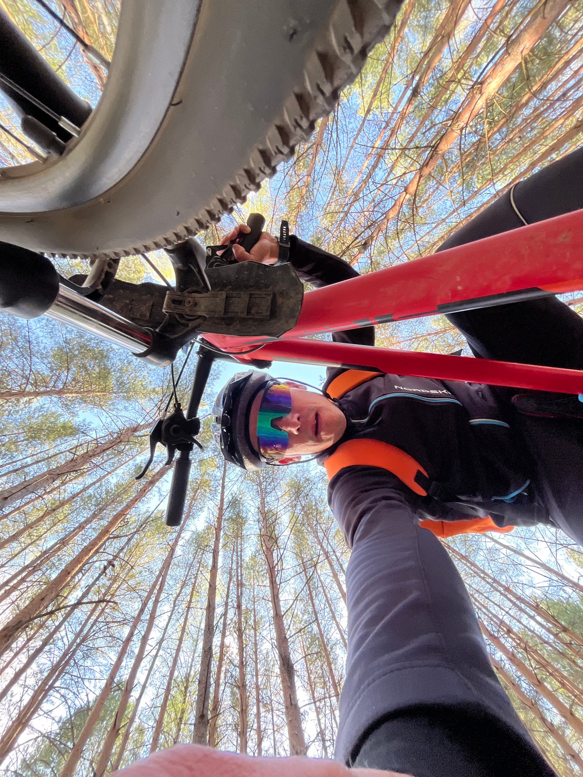 Mountain biker spotted in wooded area near Chaikovsky, Russia