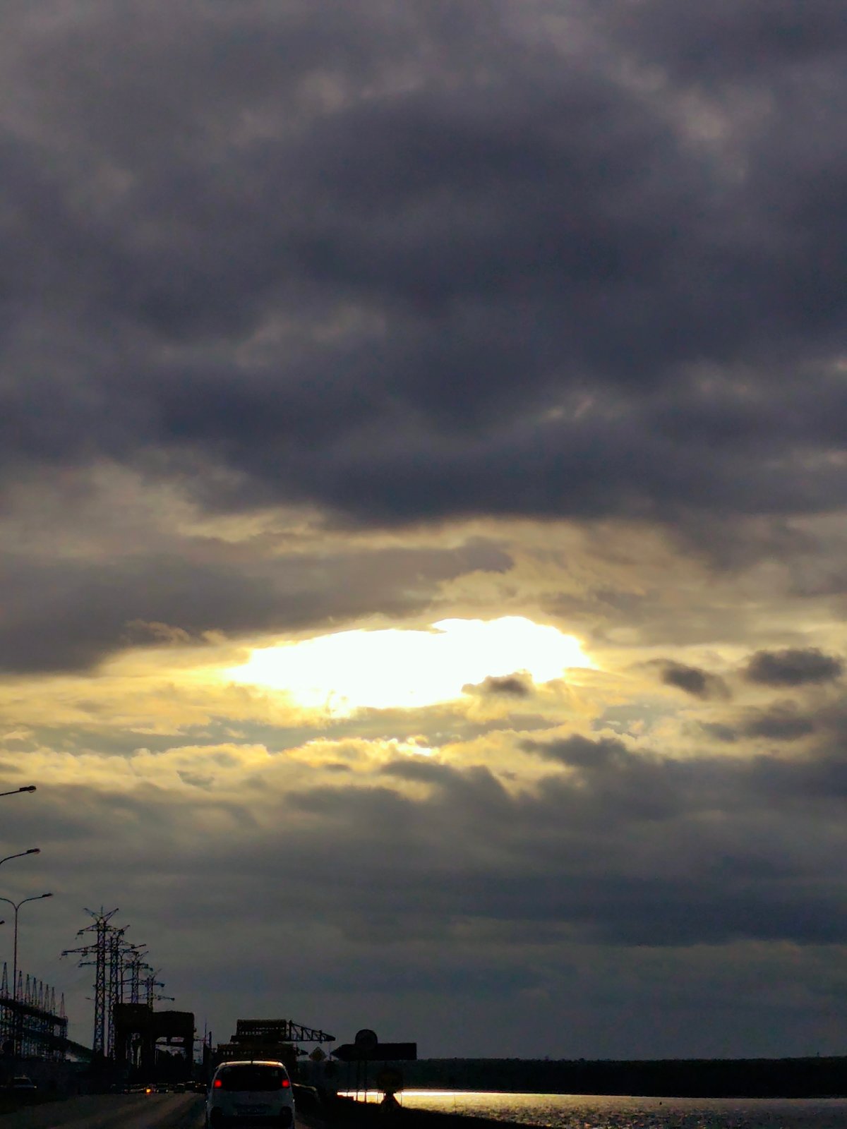 Overcast skies and wet roads observed in Chaikovsky, Russia