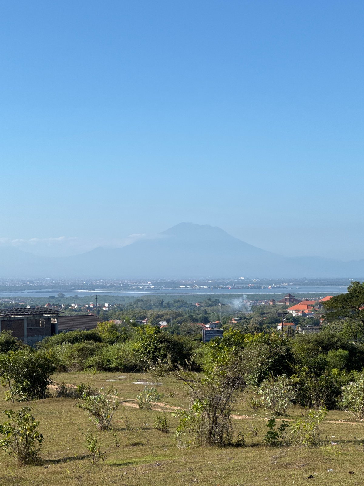Morning snapshots of Kuta Selatan — markets, roads, and landscapes