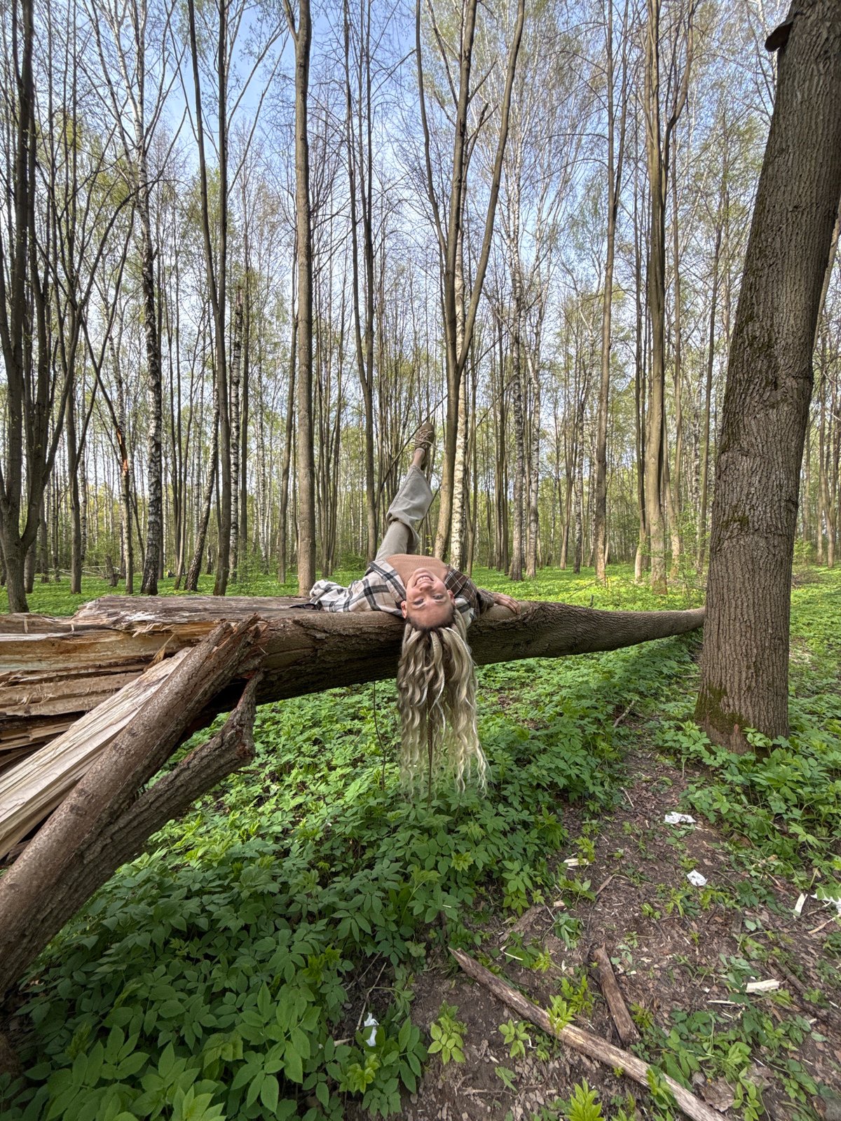 Daily life moments documented across Russian communities May 9