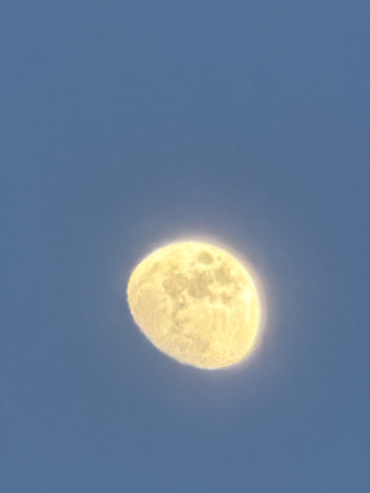 Sofia witness captures moon and dramatic sunset skies