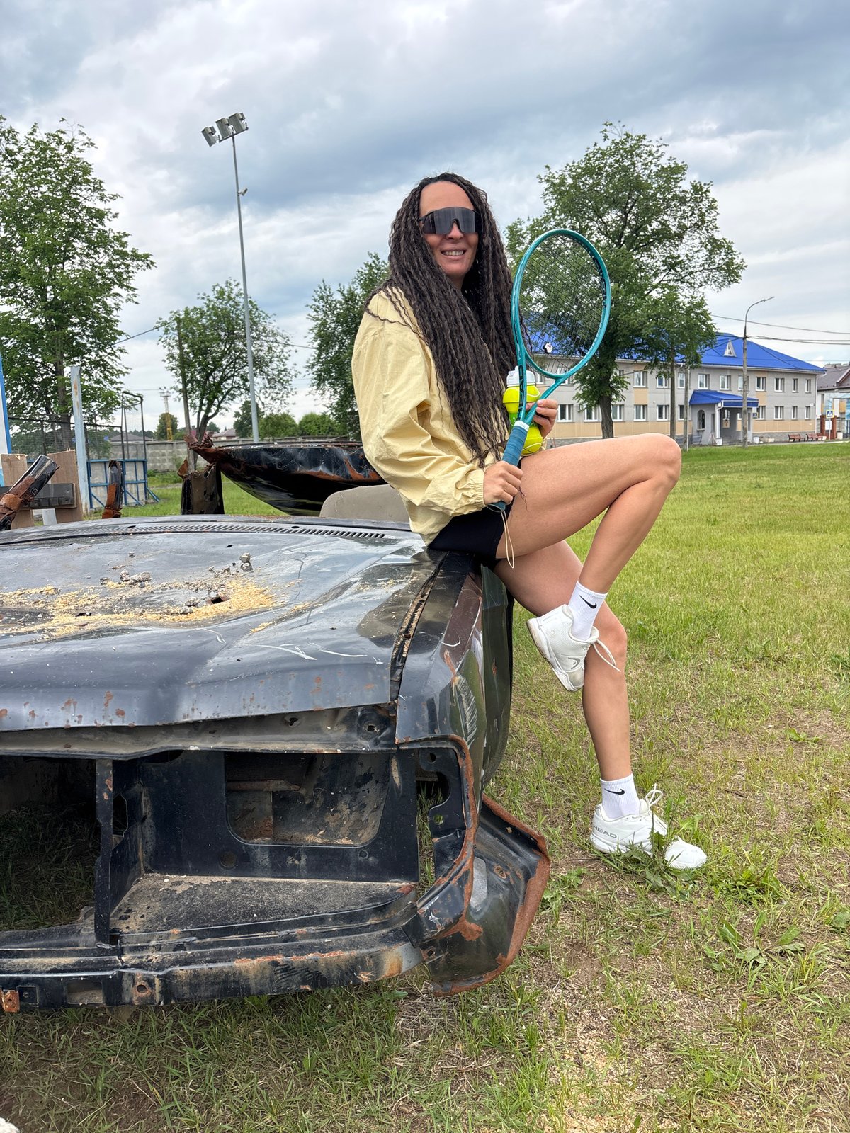 Early morning life captured in selfies, flowers in Chaikovsky