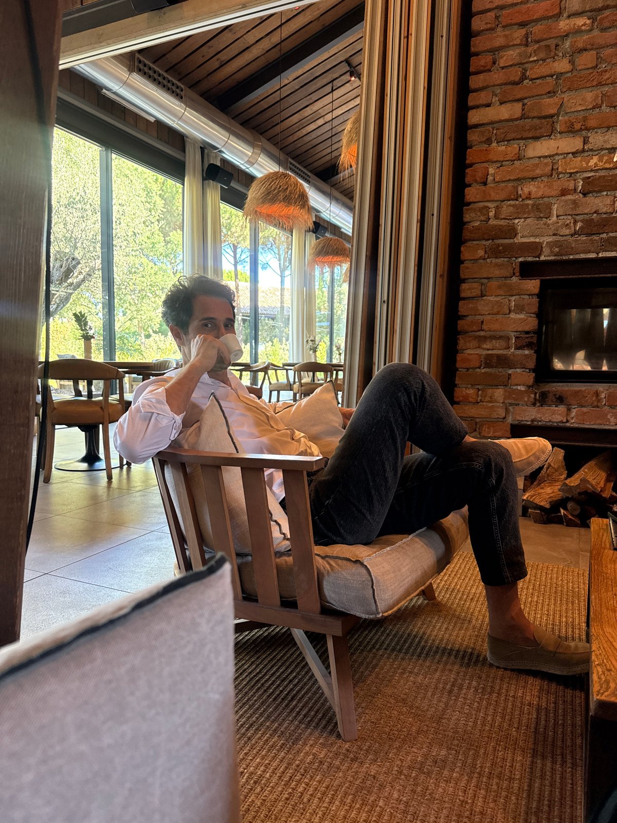 Poolside and rustic dining at a Grândola countryside retreat