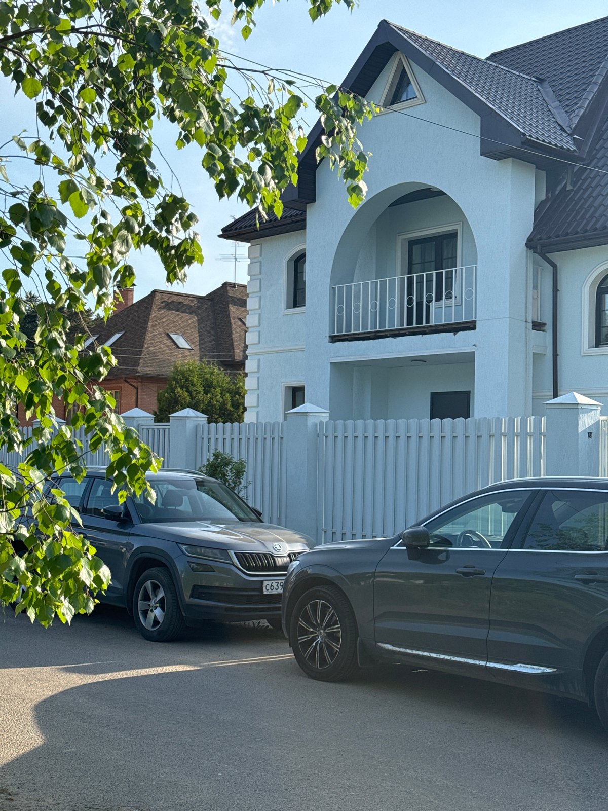 Residential street scenes documented in Селекционер-2 Снт, Russia