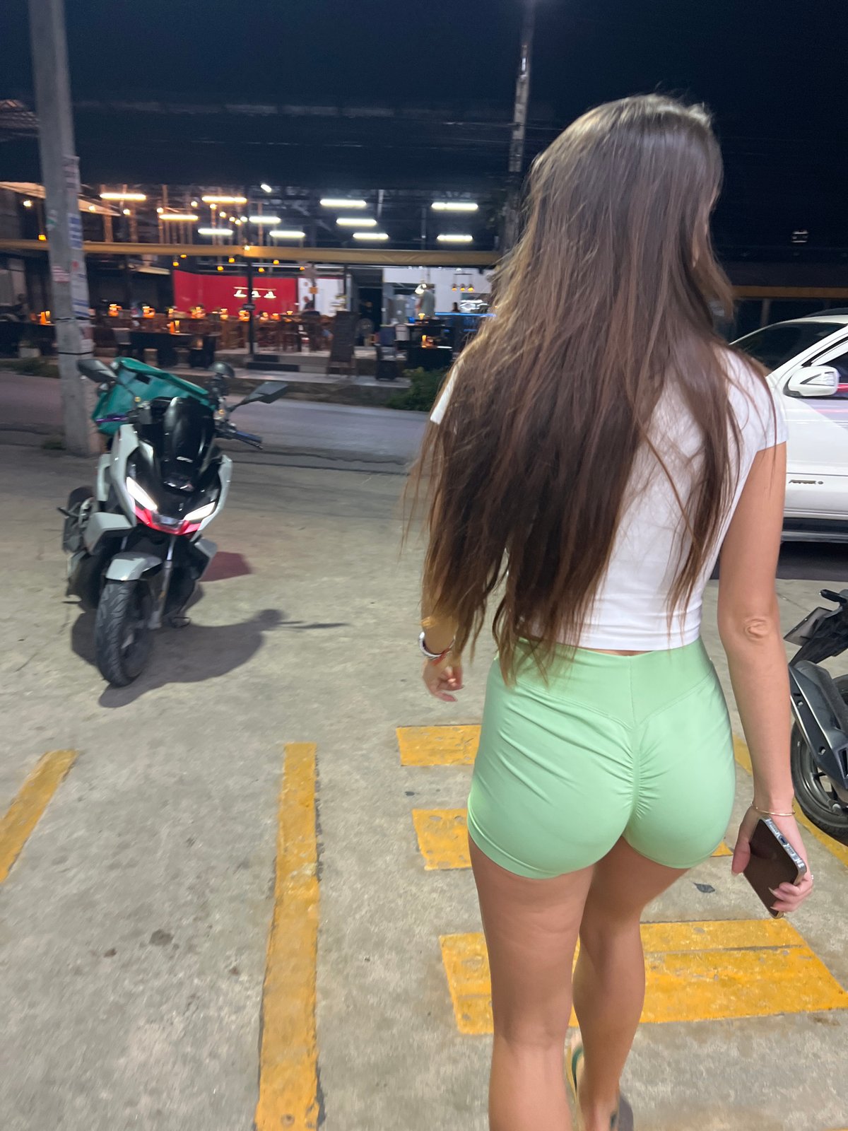 7-Eleven run and crescent moon in Ban Bang Rak