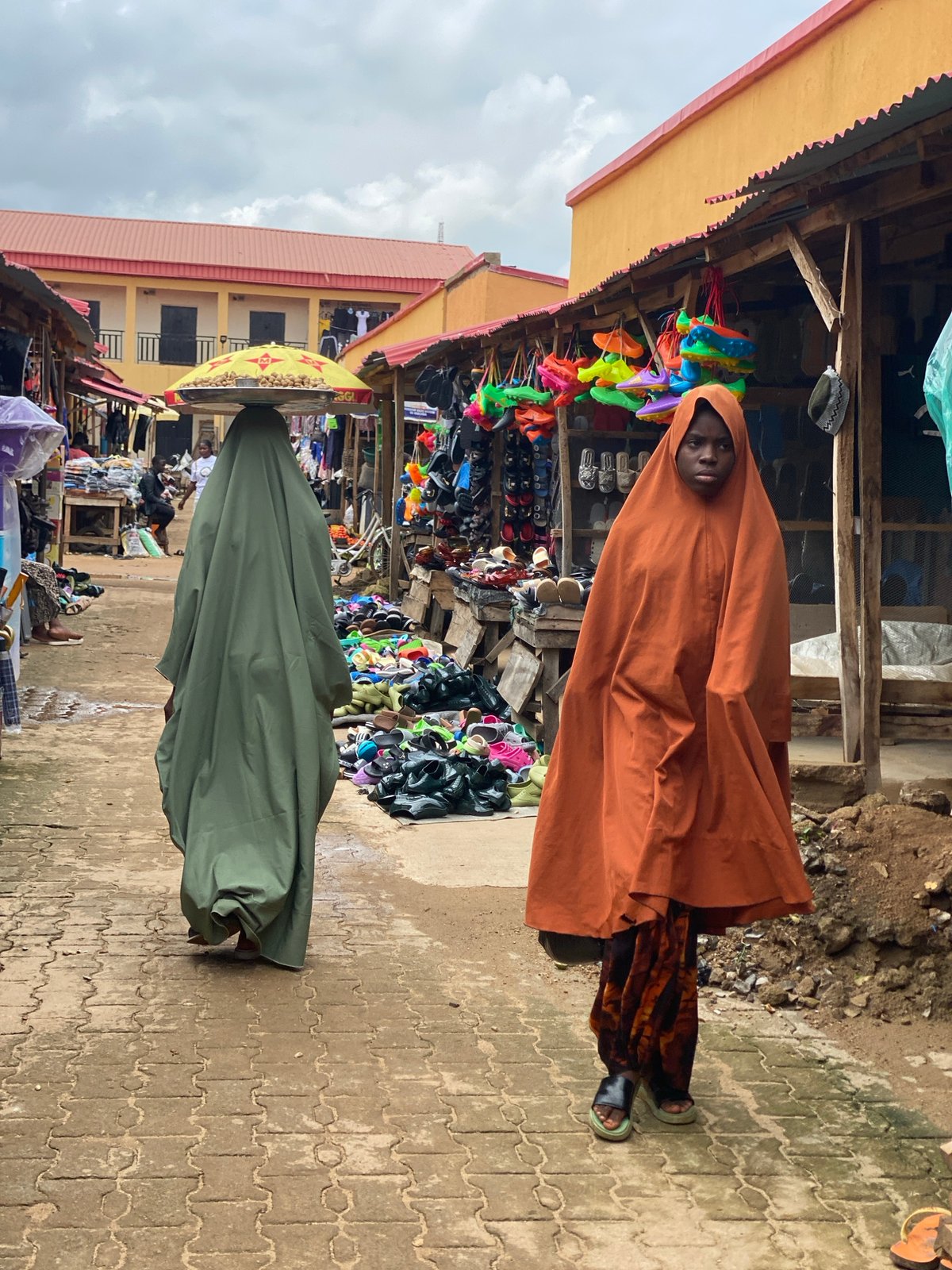 Afternoon trading underway at Kafanchan B's busy outdoor market
