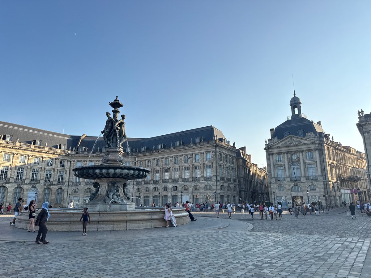 Place de la Bourse on a clear summer evening in Bordeaux