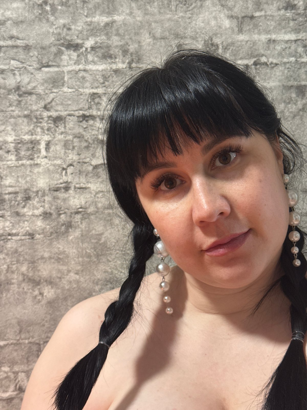 Woman photographed in portrait sessions in Zav'yalovo, Russia