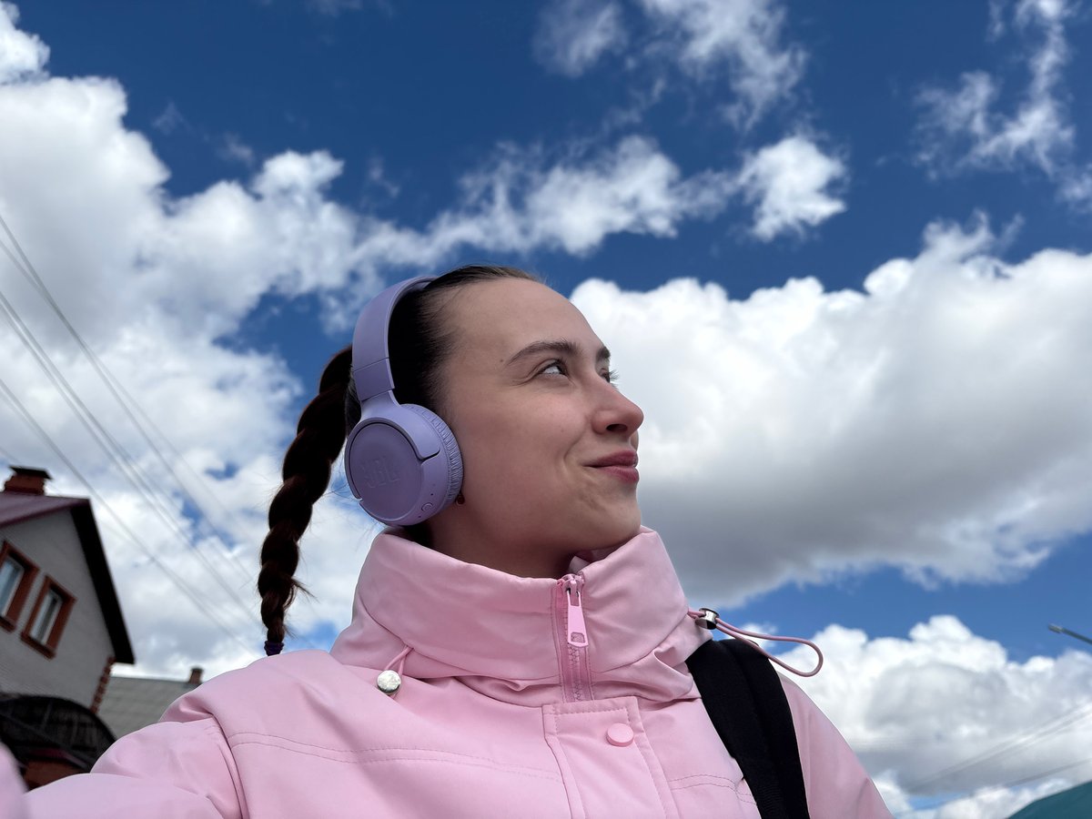 Woman documents morning yogurt breakfast with sky selfies in Russia