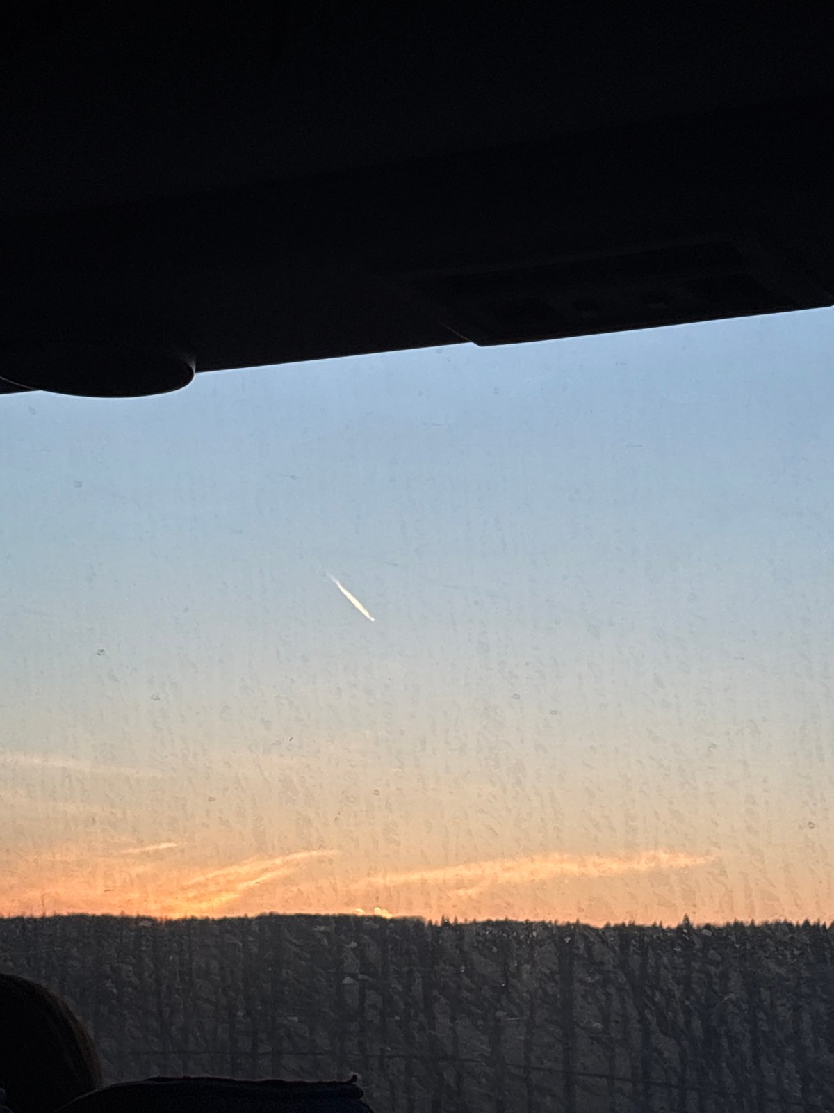 Unidentified white object spotted in sky over Novoromashkovo, Russia