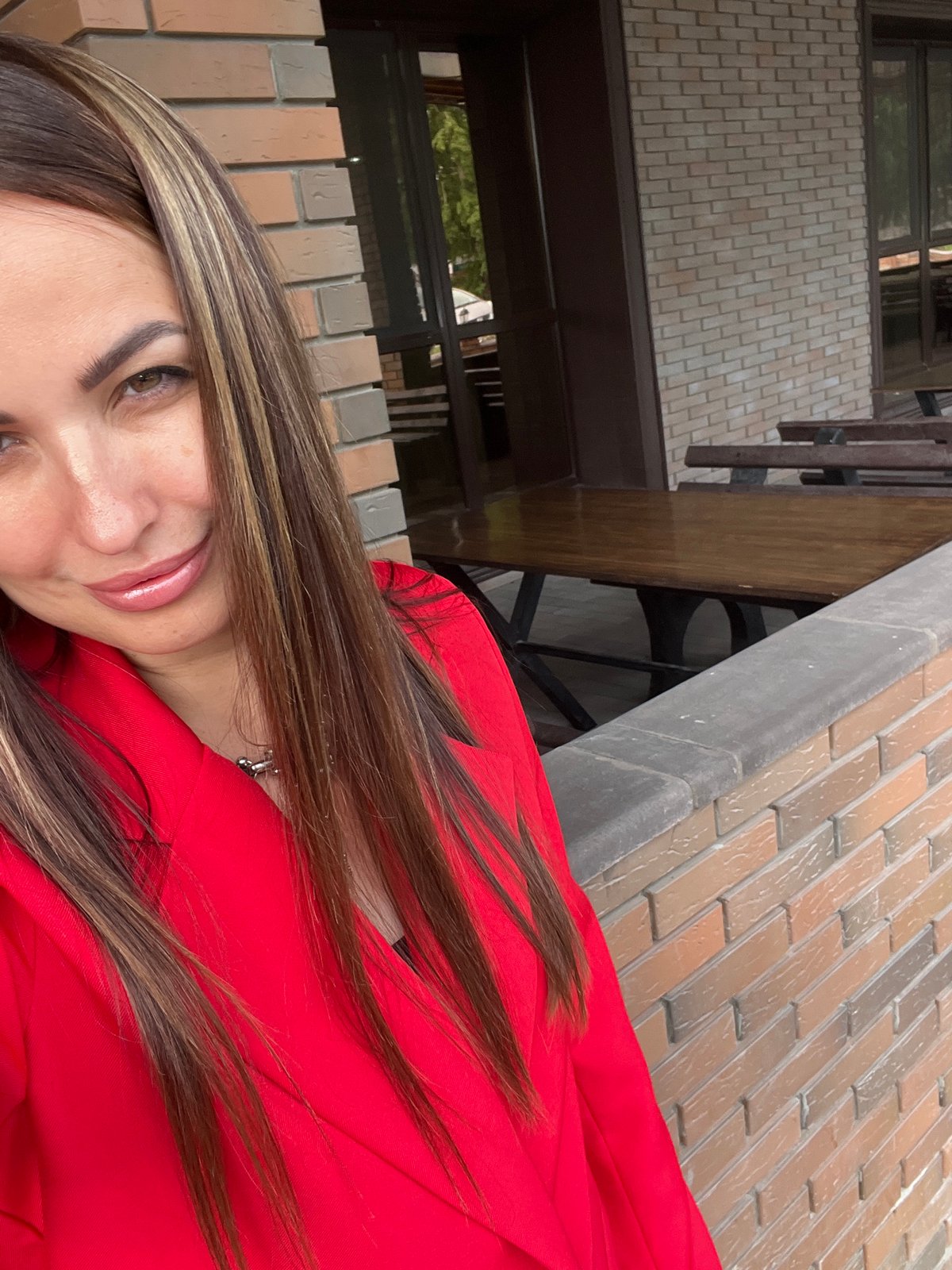 Banquet hall visit with selfies, ornate interiors, and outdoor surroundings.