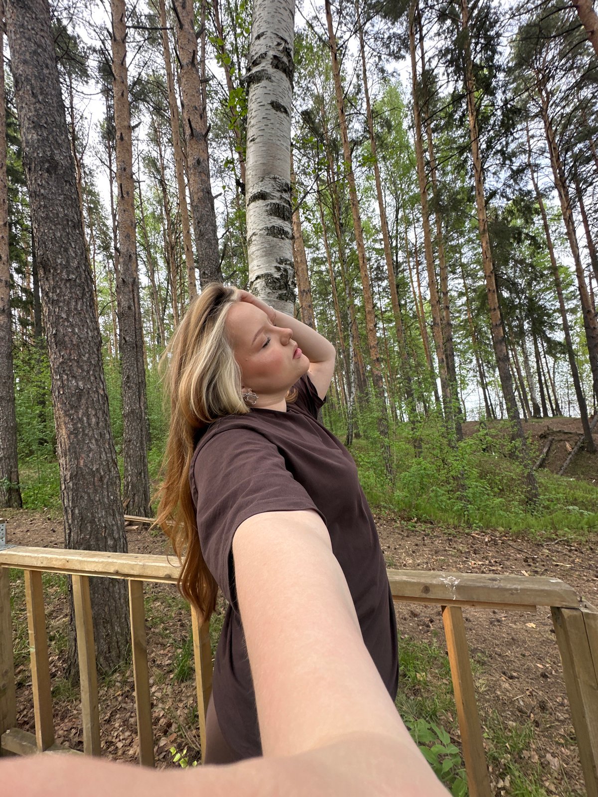 Quiet outdoor moments captured across Chaikovsky forest areas