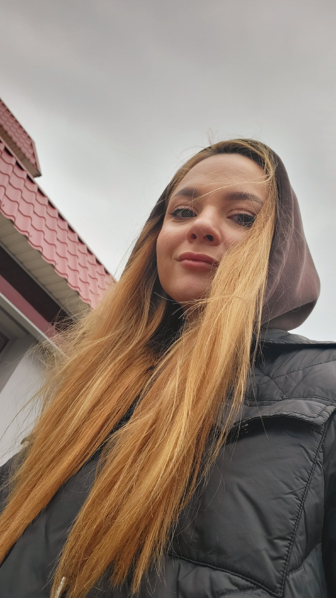 Morning routine documented in Chaikovsky, Russia with cat companion