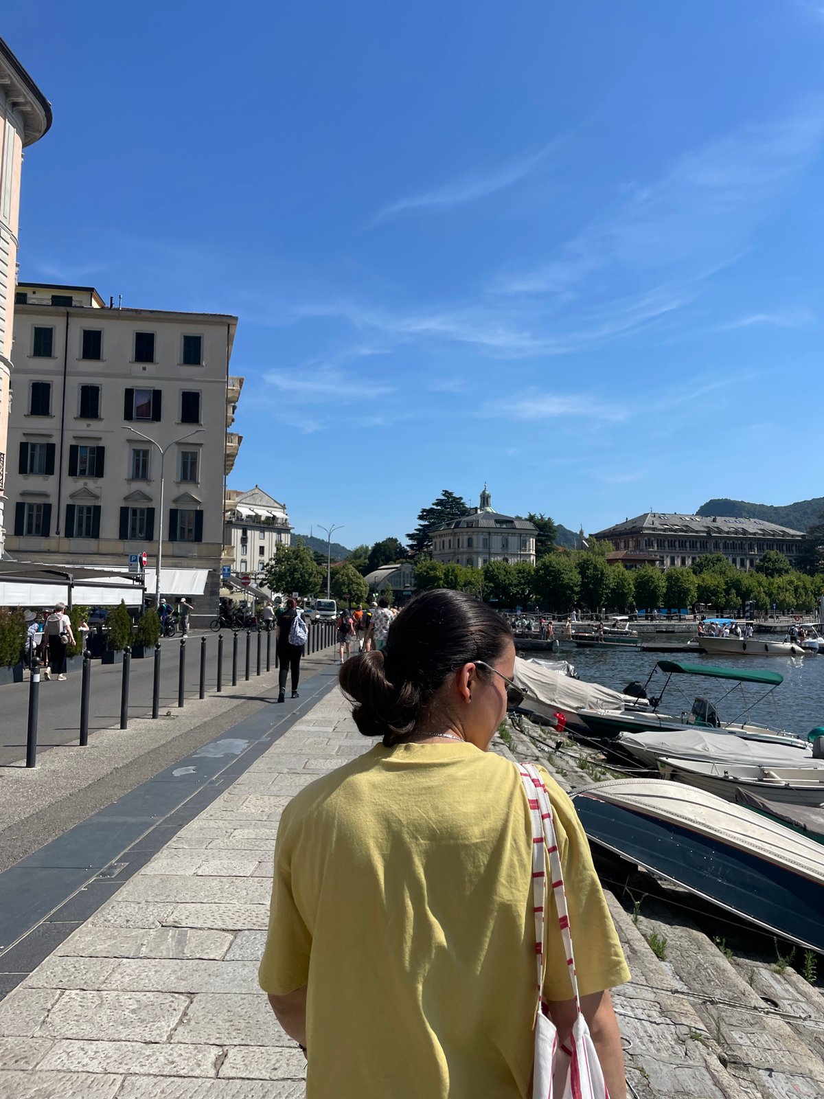 Sunny afternoon along the Como lakefront promenade