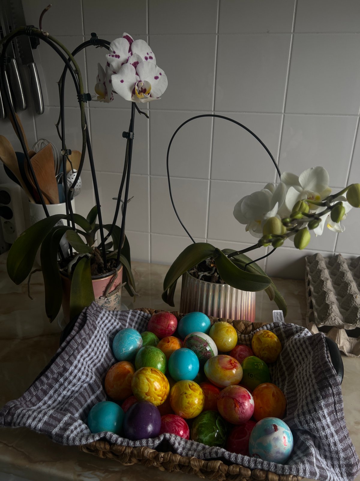 Easter egg display captured by witnesses in Amsterdam