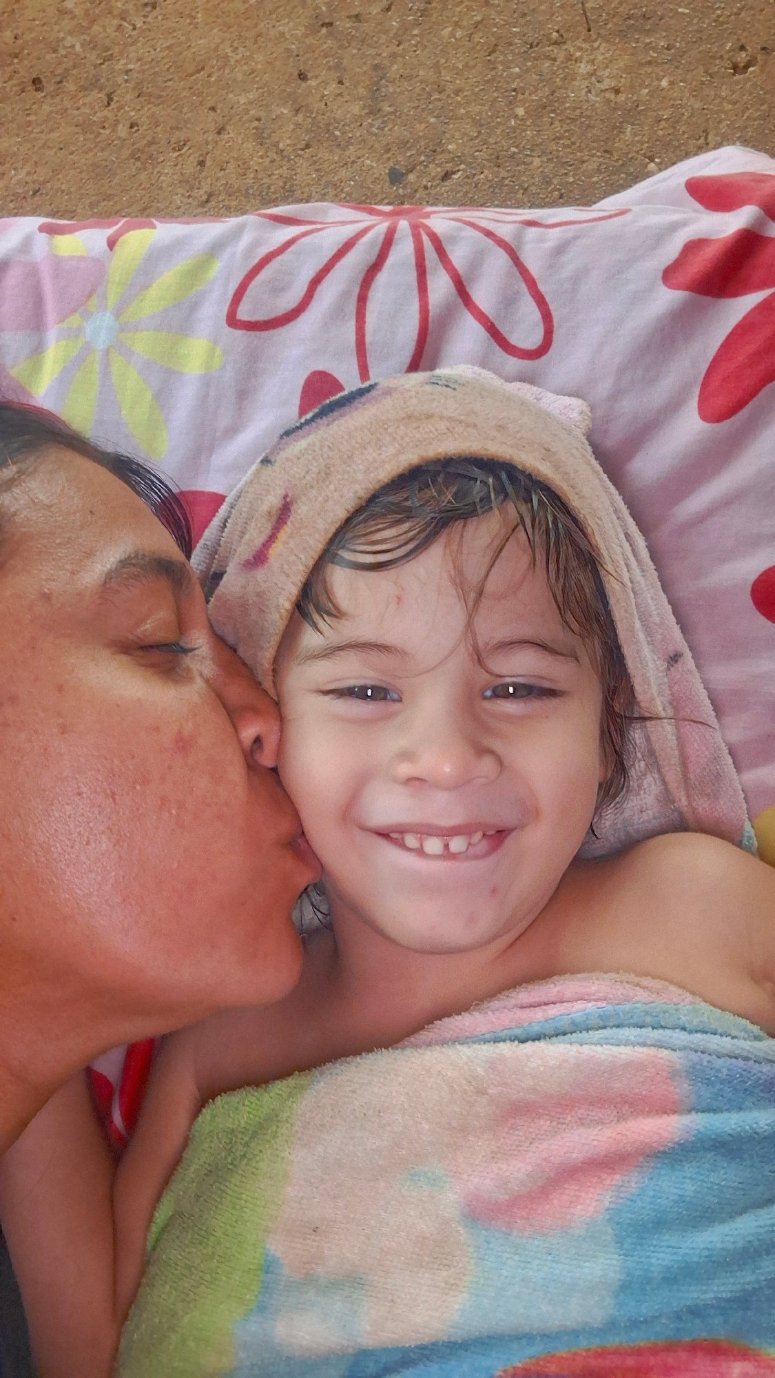 Family moments captured in Vallecito, Venezuela evening scenes