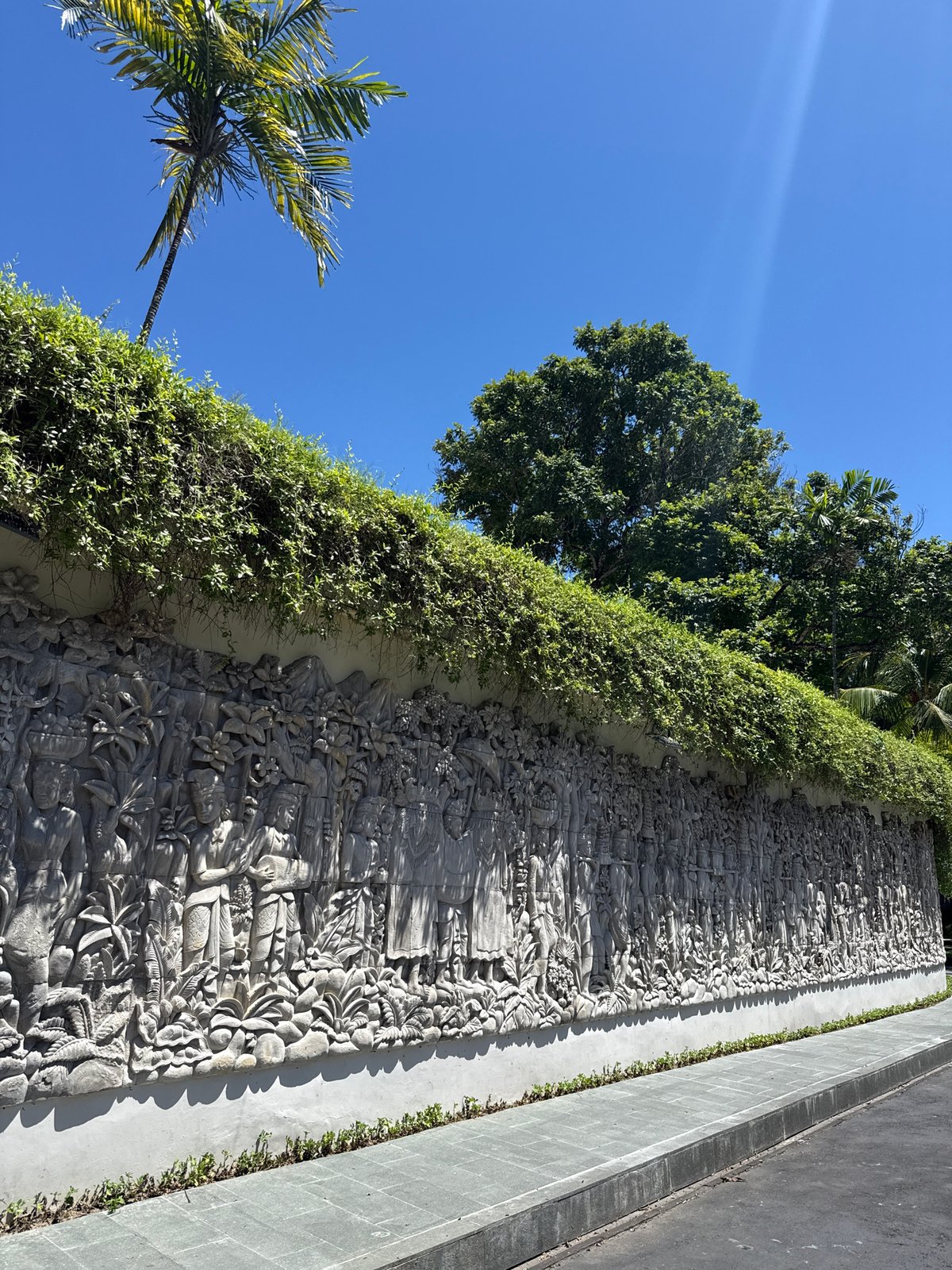 Morning sightseeing of Nusa Dua's natural and architectural features