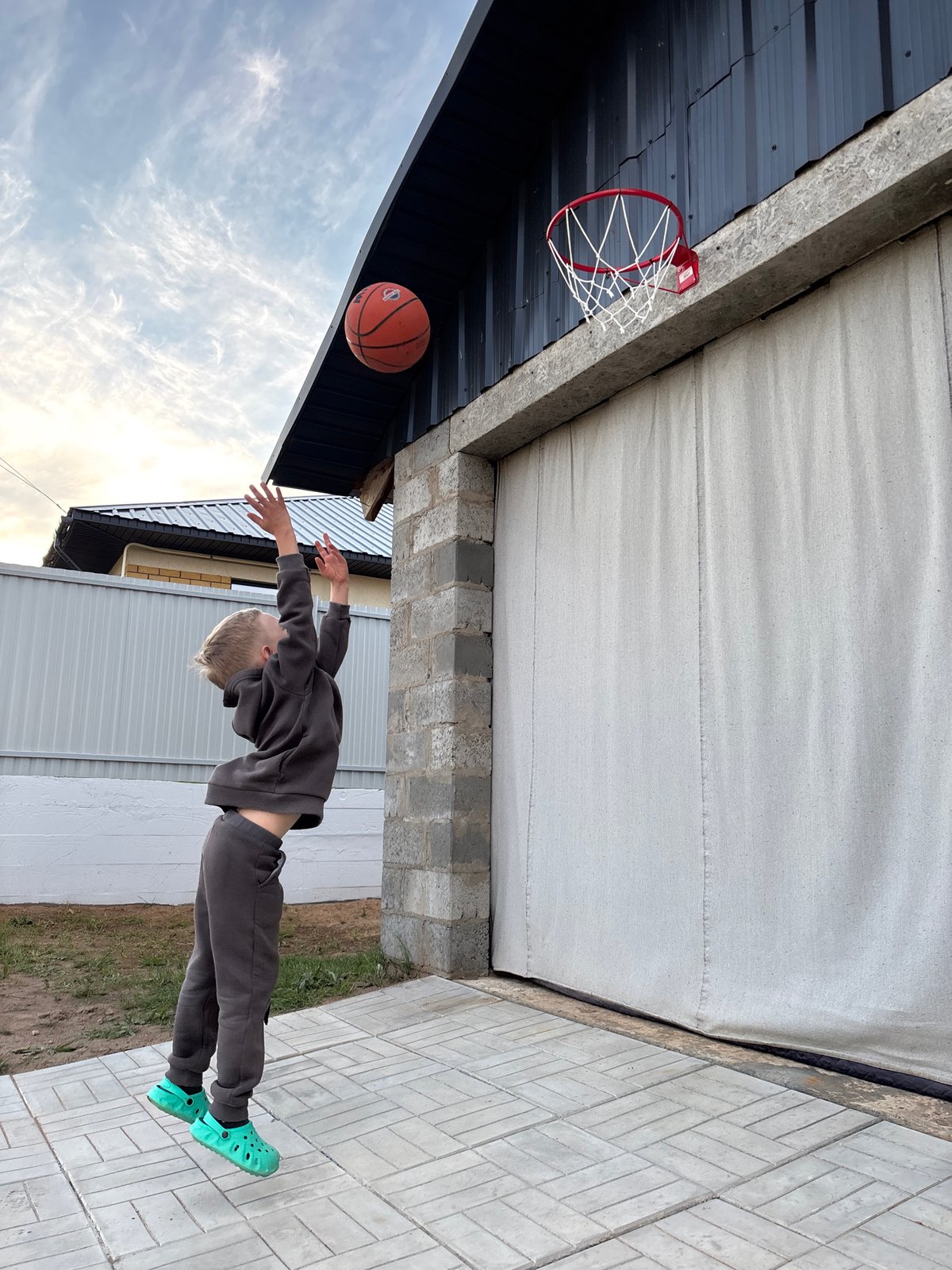 Family Basketball Session Documented in Chaikovsky, Russia