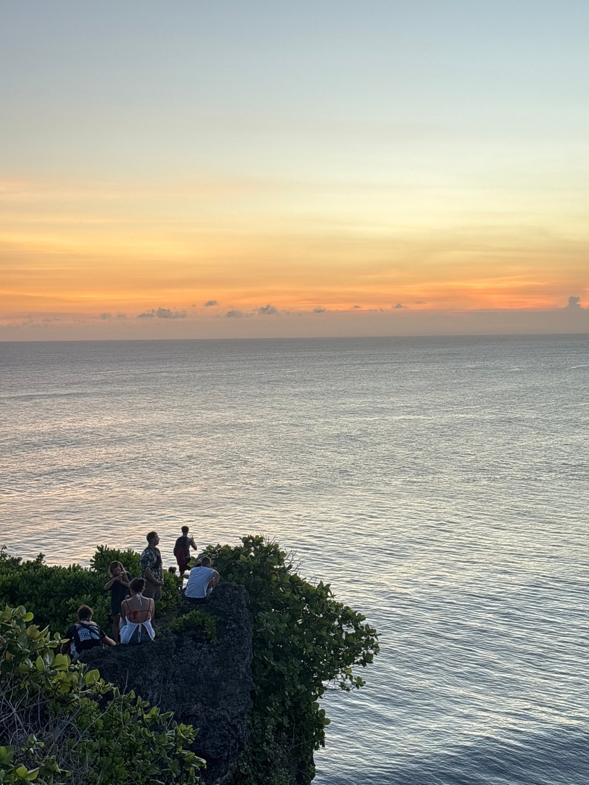 Sunset Cliff Gathering Draws Visitors in Kuta Selatan
