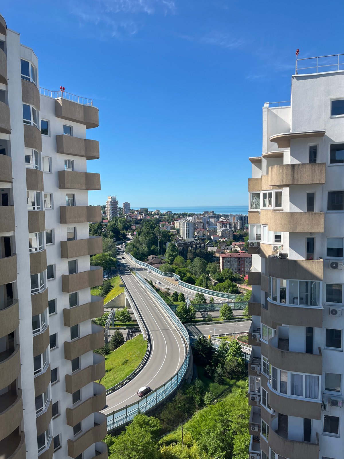 Morning domestic life documented in Sochi home