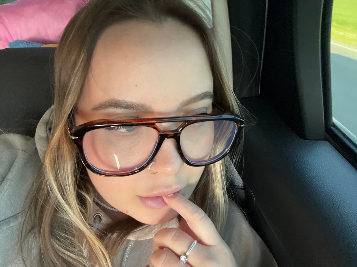 Casual moments captured in Ternovskaya, Russia during afternoon drive