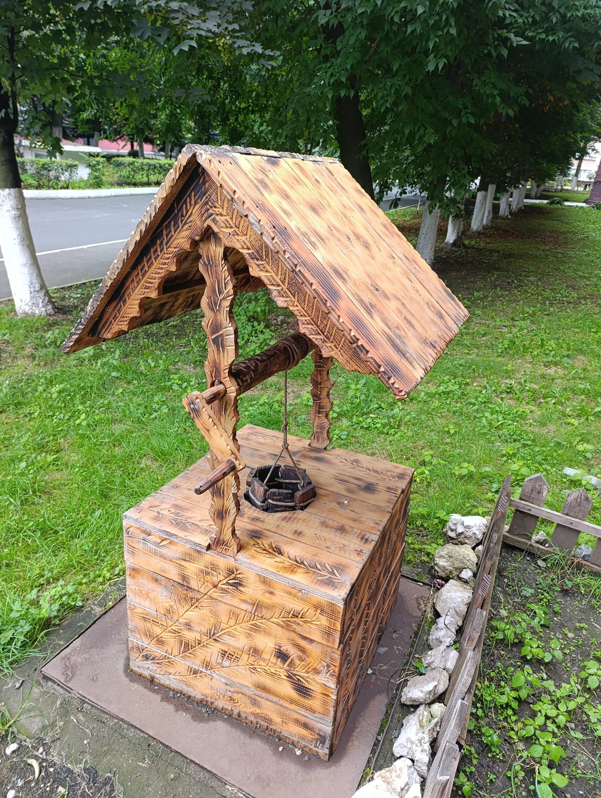 Rustic woodwork, handmade décor, and artisan objects up close