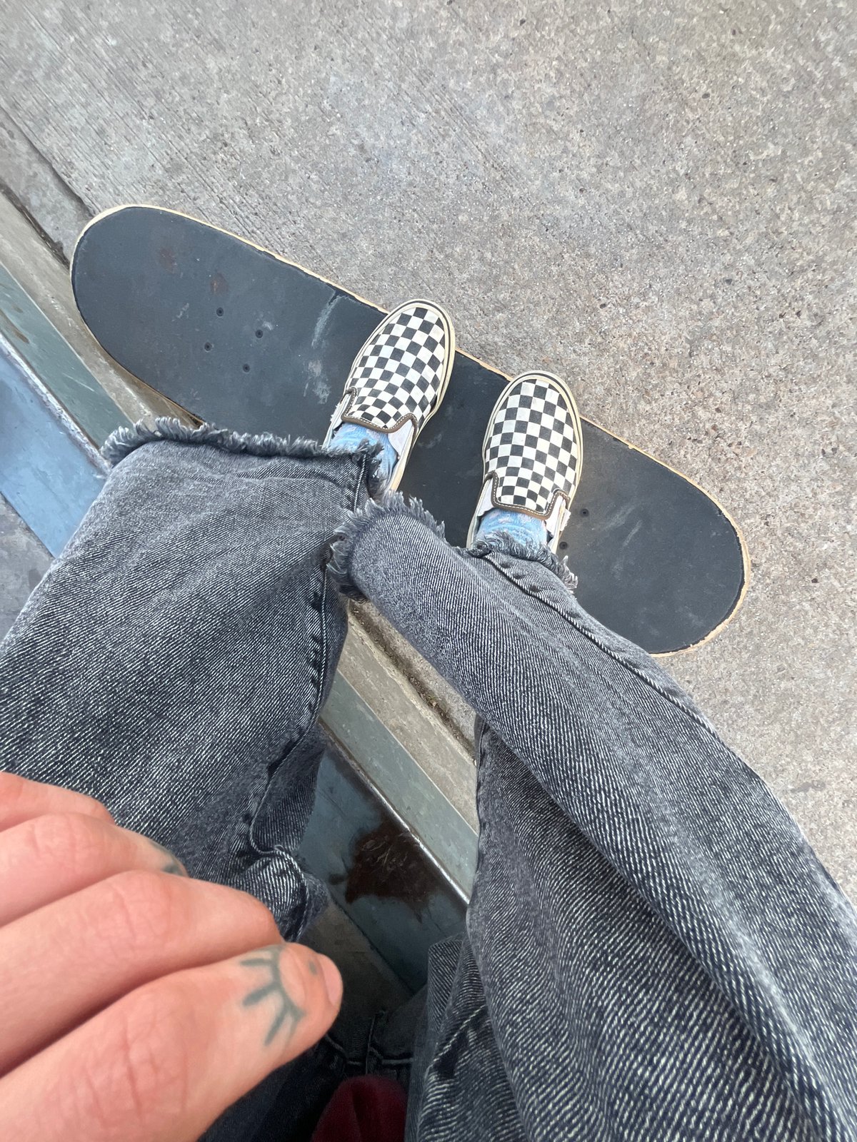 Skateboarder spotted in Buenos Aires during sunny evening