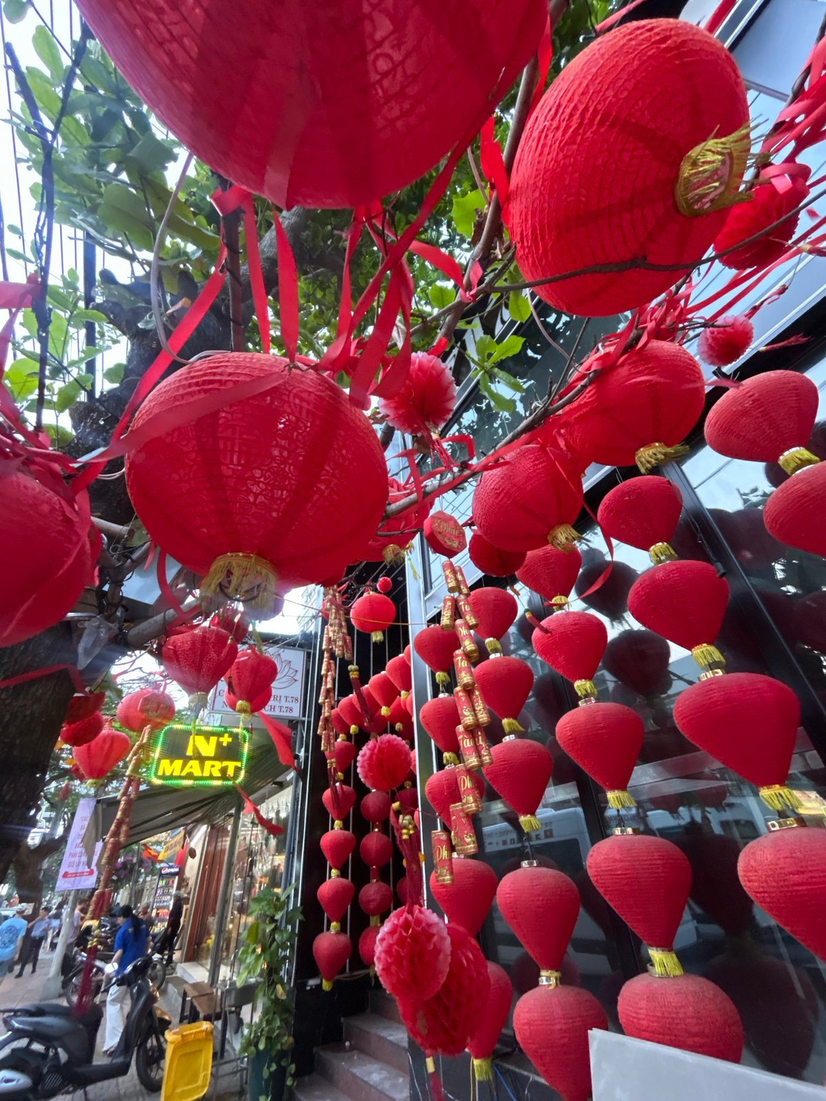 Morning sushi dining experience documented at Nha Trang restaurant