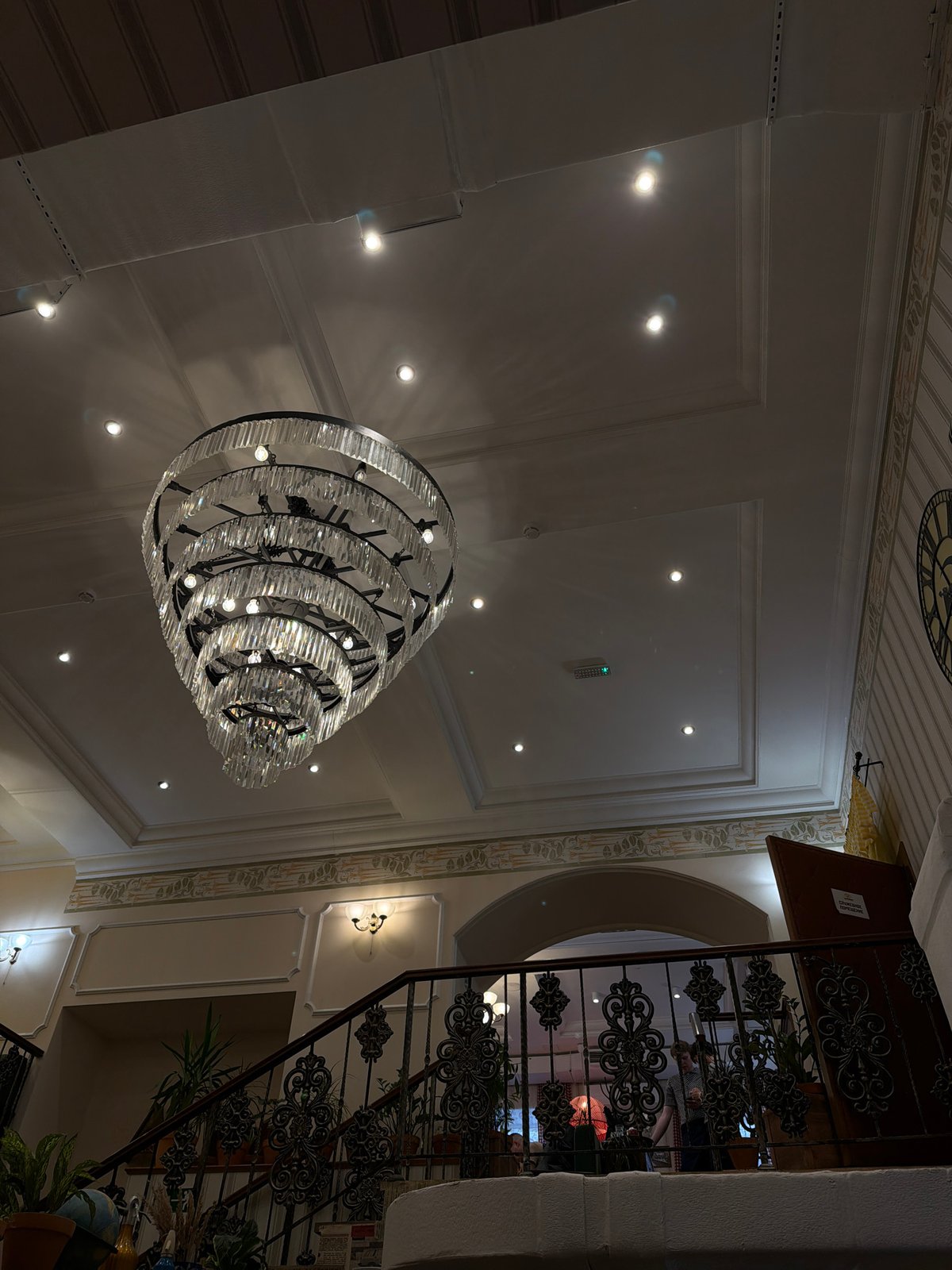 Moscow witnesses document luxury lobby and traditional restaurant interiors