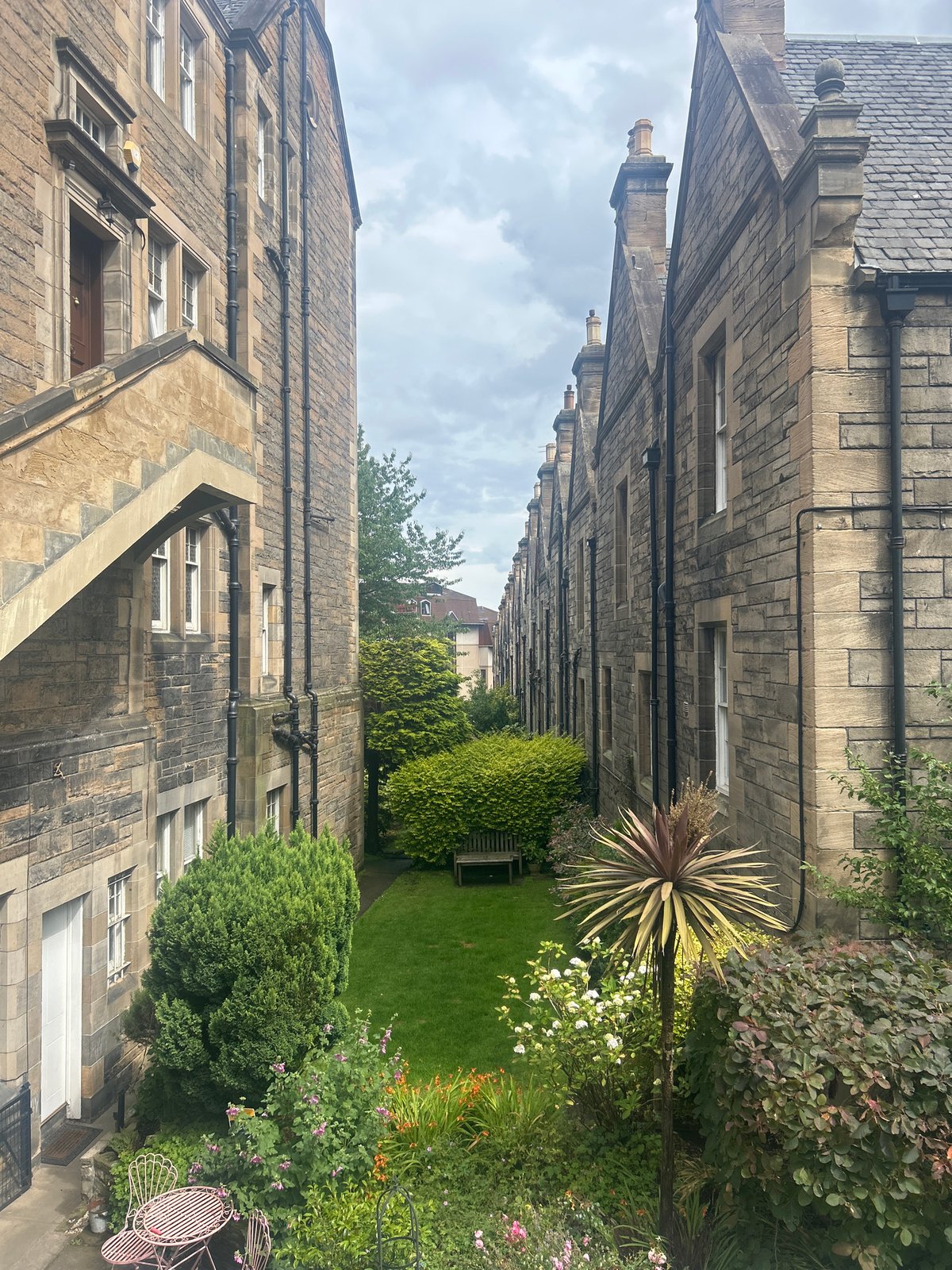 Edinburgh Old Town streets and landmarks on a cloudy morning