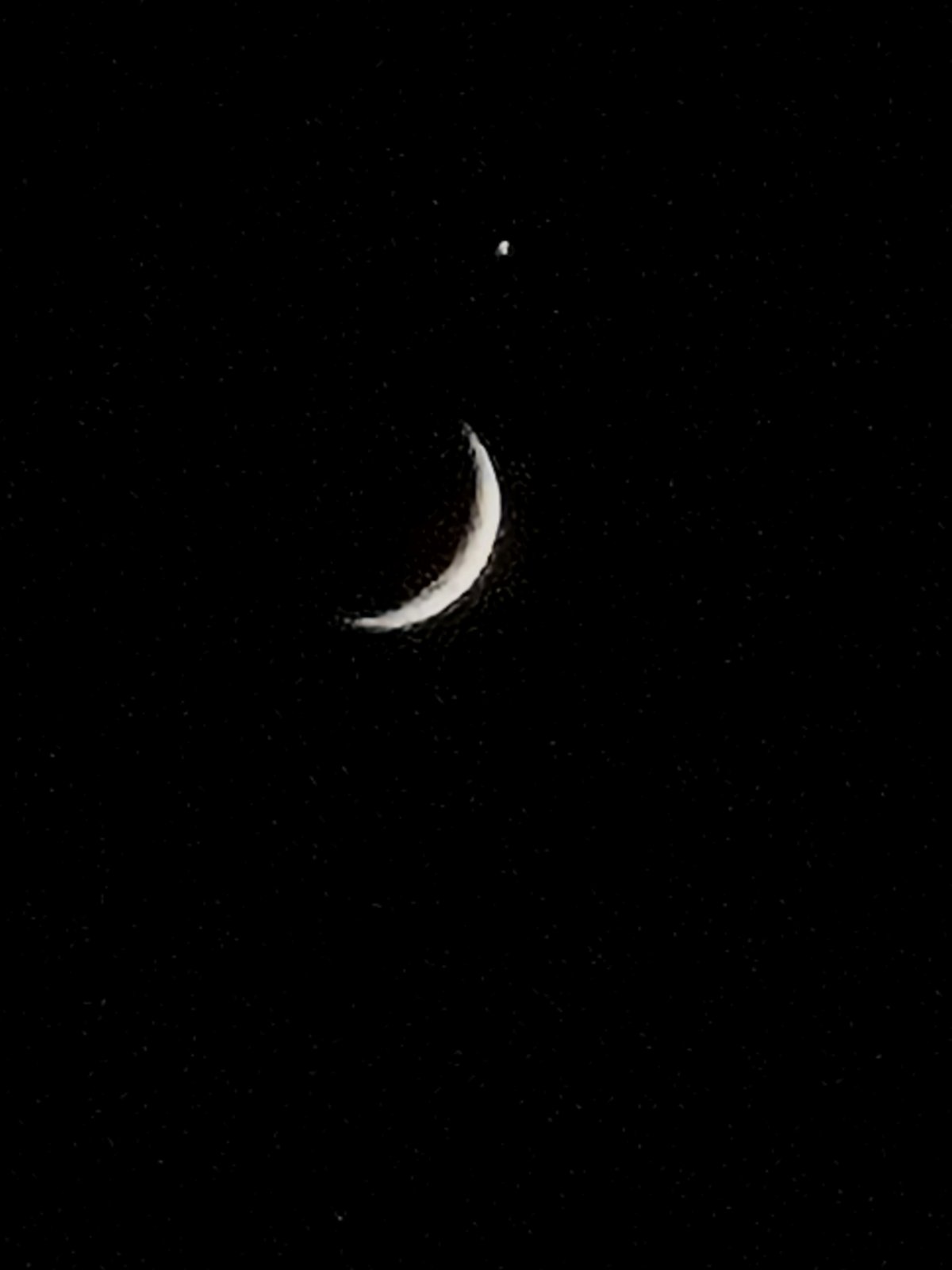 Twilight to nightfall over Leimen, moon and stars appear