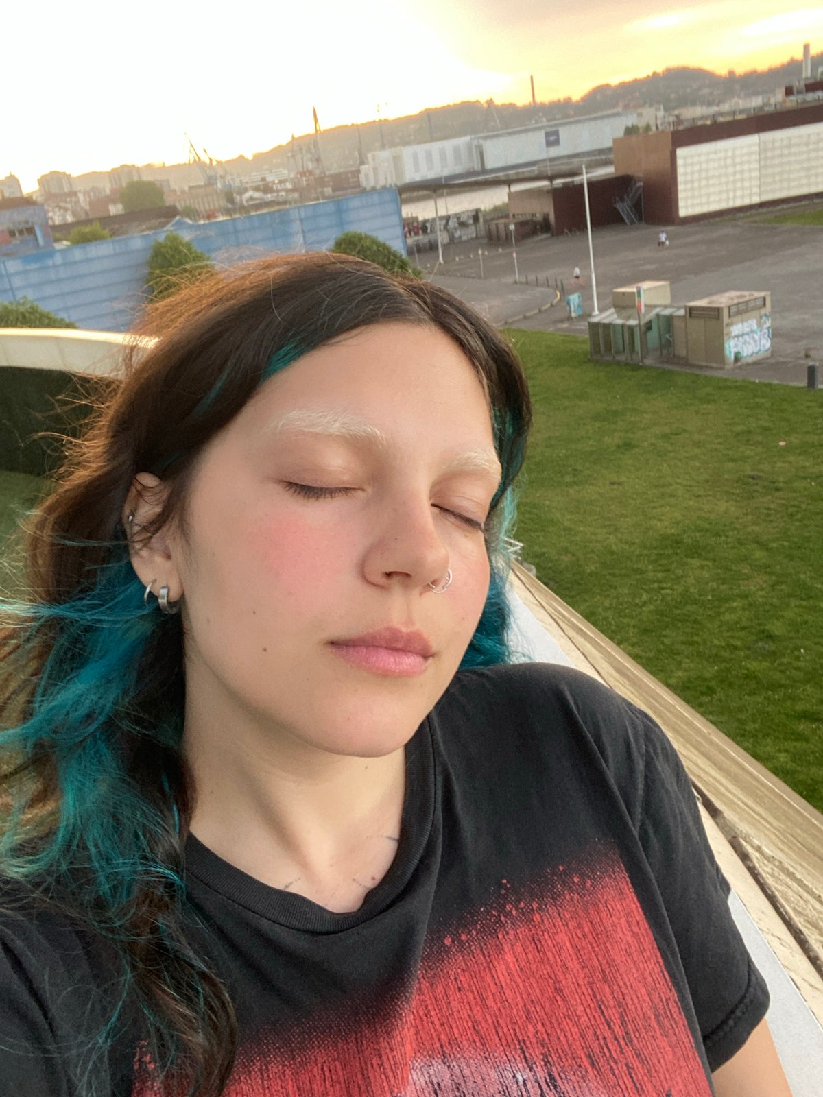 Woman photographs selfies with skincare hashtag in Gijón