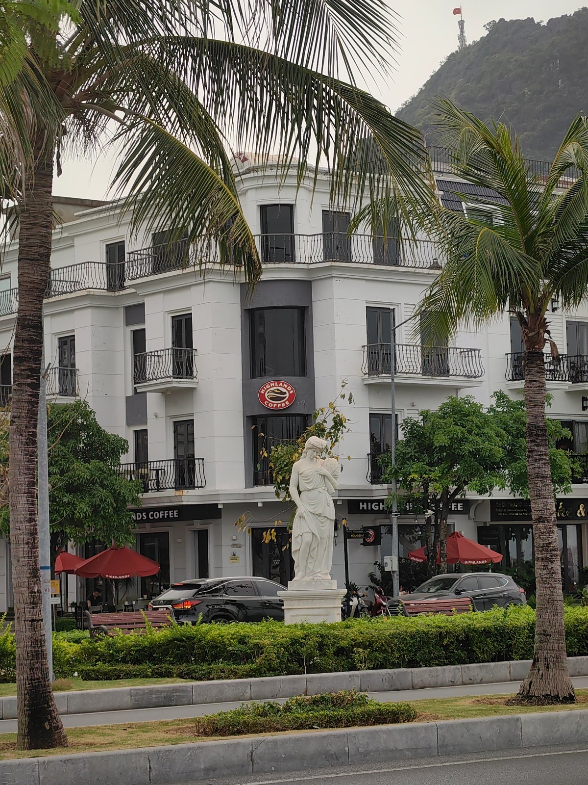 Street murals showcase Ha Long Bay scenery in Vietnam