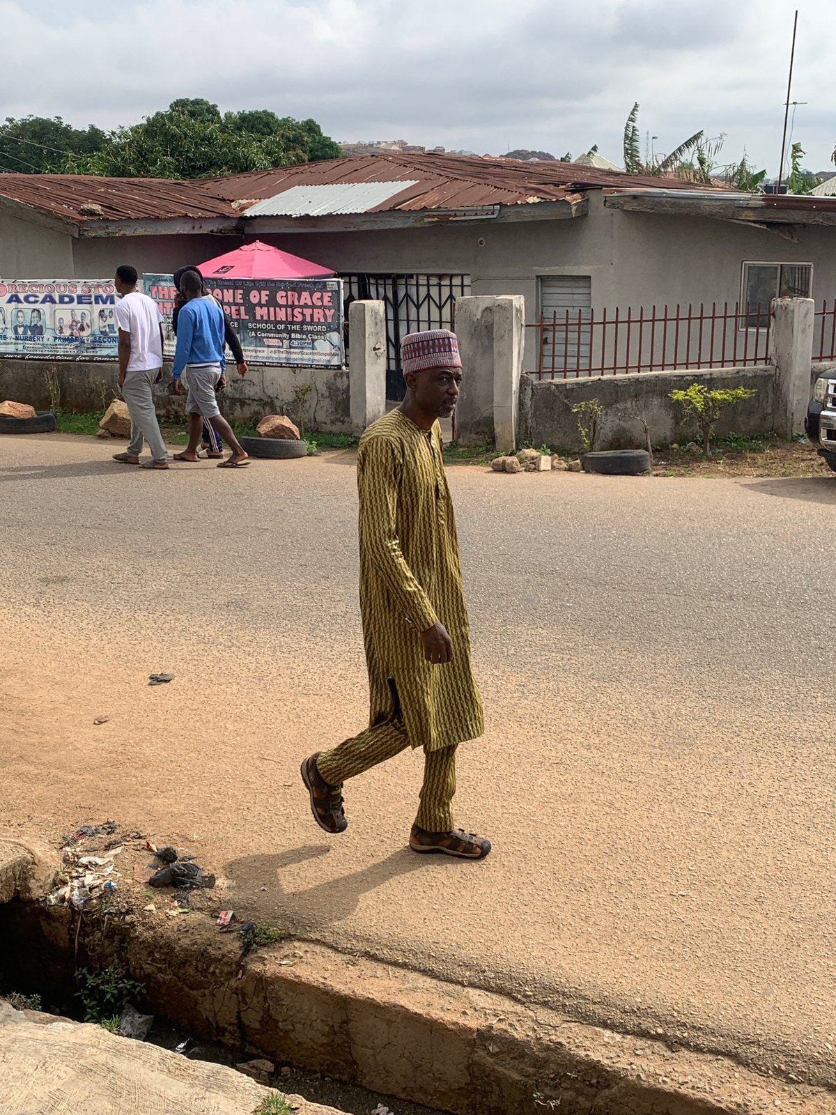 Morning street life and daily activities documented in Jos