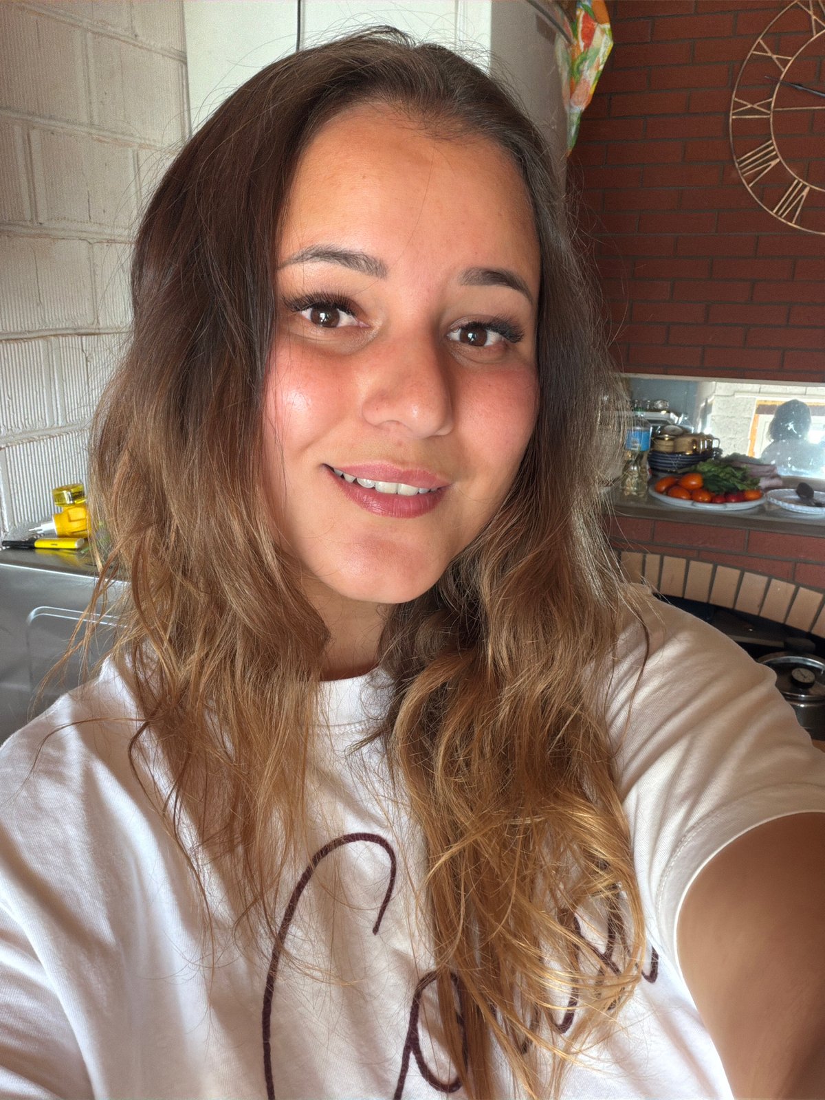 Lazy summer morning at home: grilling vegetables, cats, and a selfie.